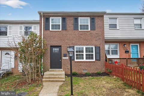 Photo of 3531 Buffalo Court, WOODBRIDGE, VA 22193 (MLS # VAPW2113786)