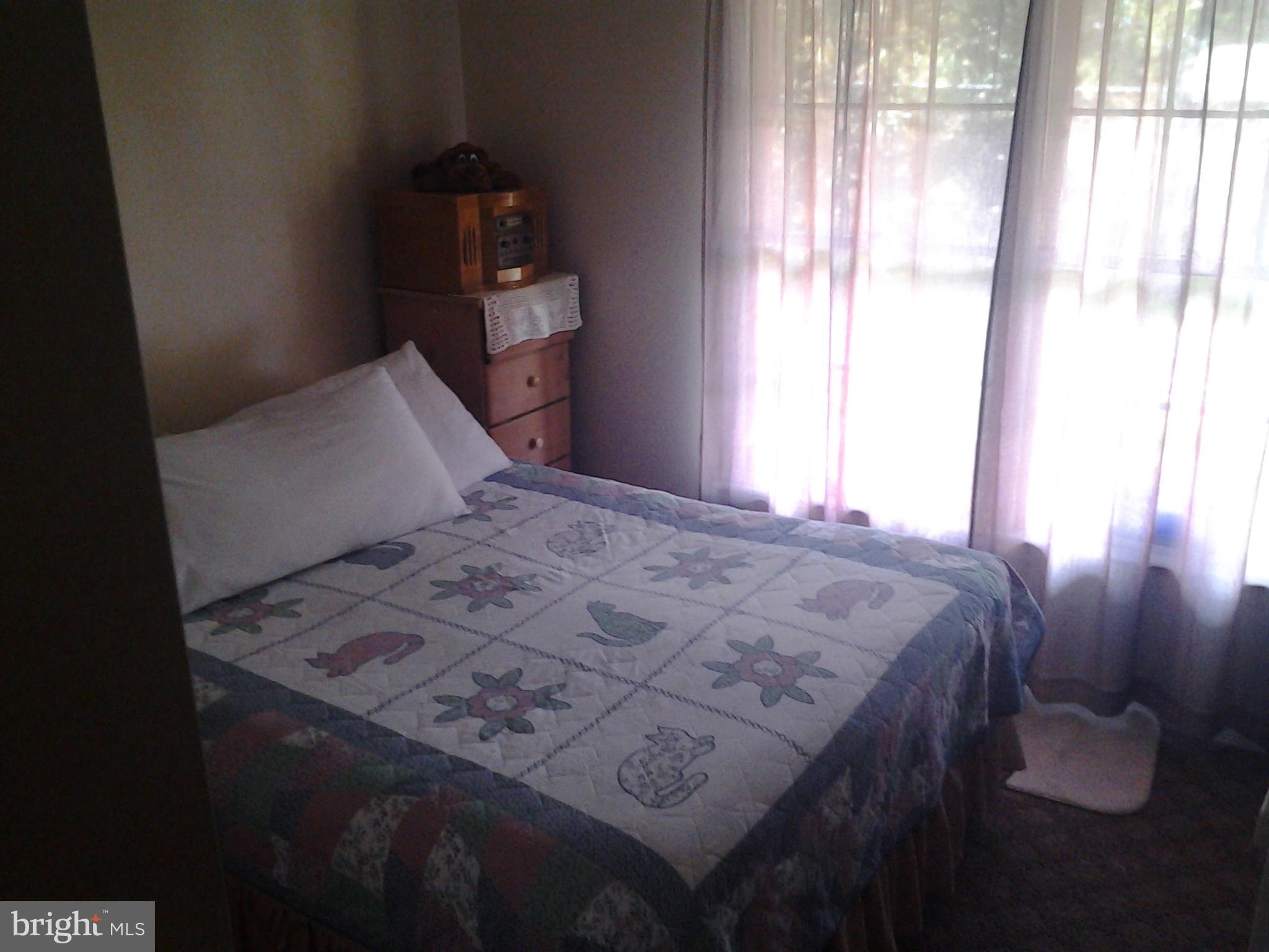 SHERWOOD FOREST MANOR - Residential