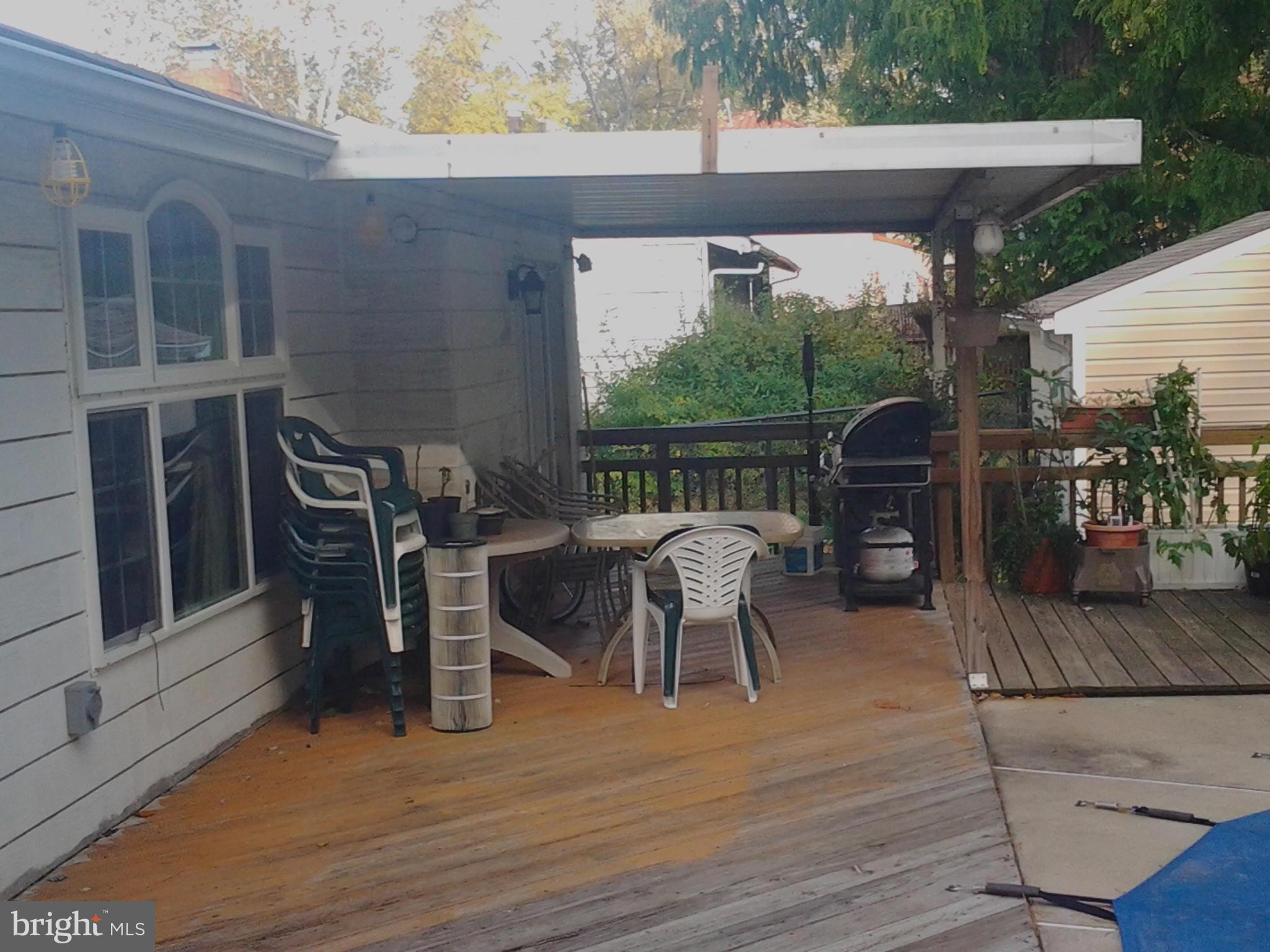 SHERWOOD FOREST MANOR - Residential