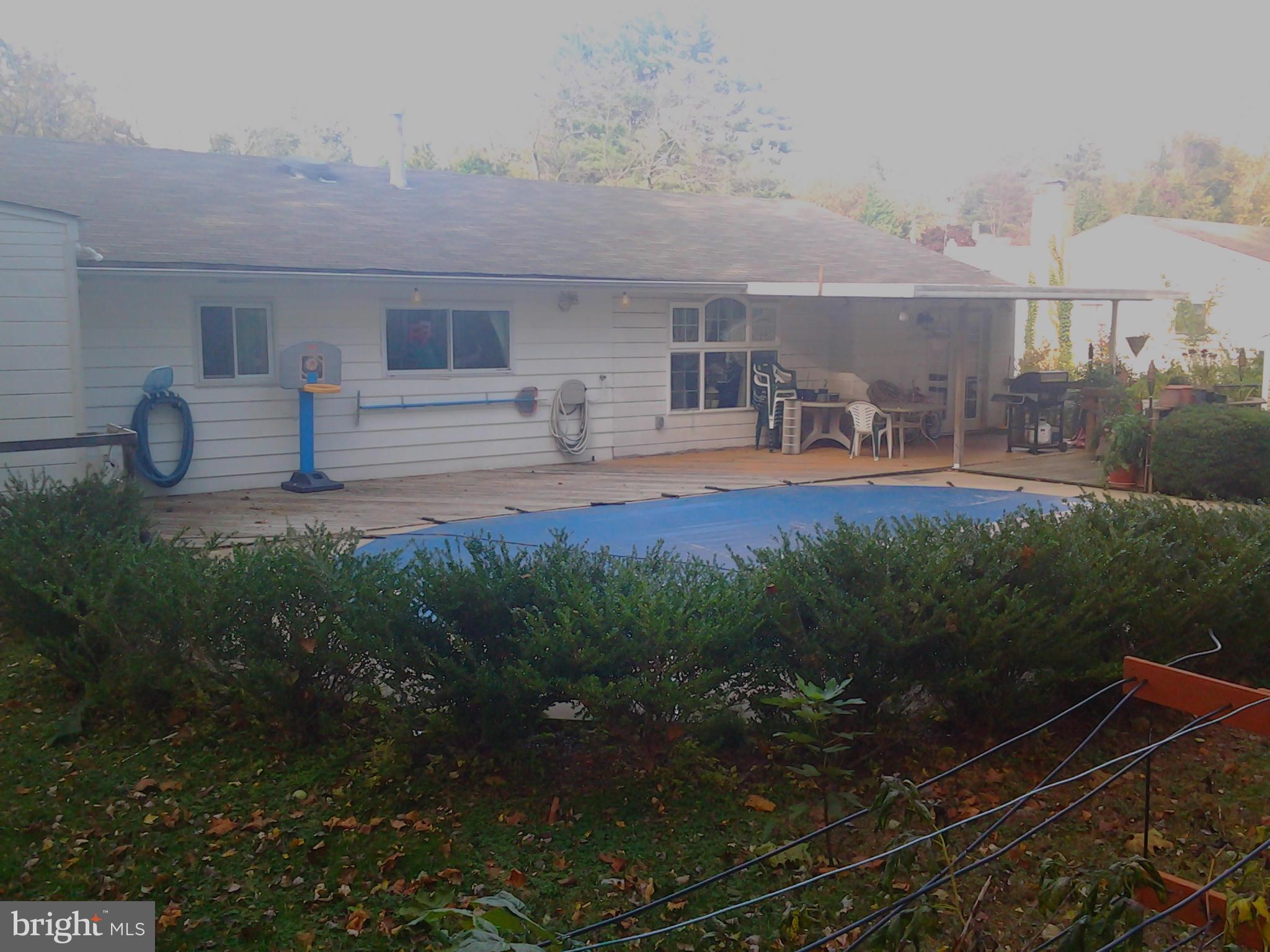 SHERWOOD FOREST MANOR - Residential