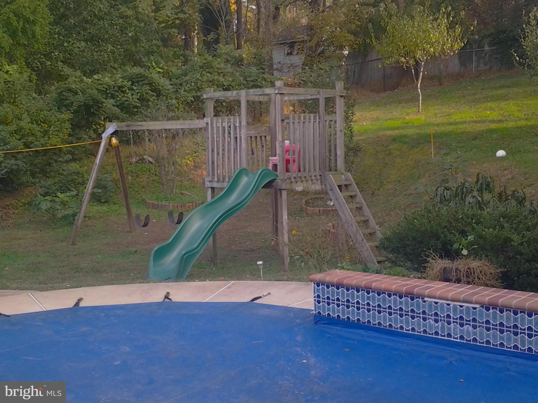 SHERWOOD FOREST MANOR - Residential