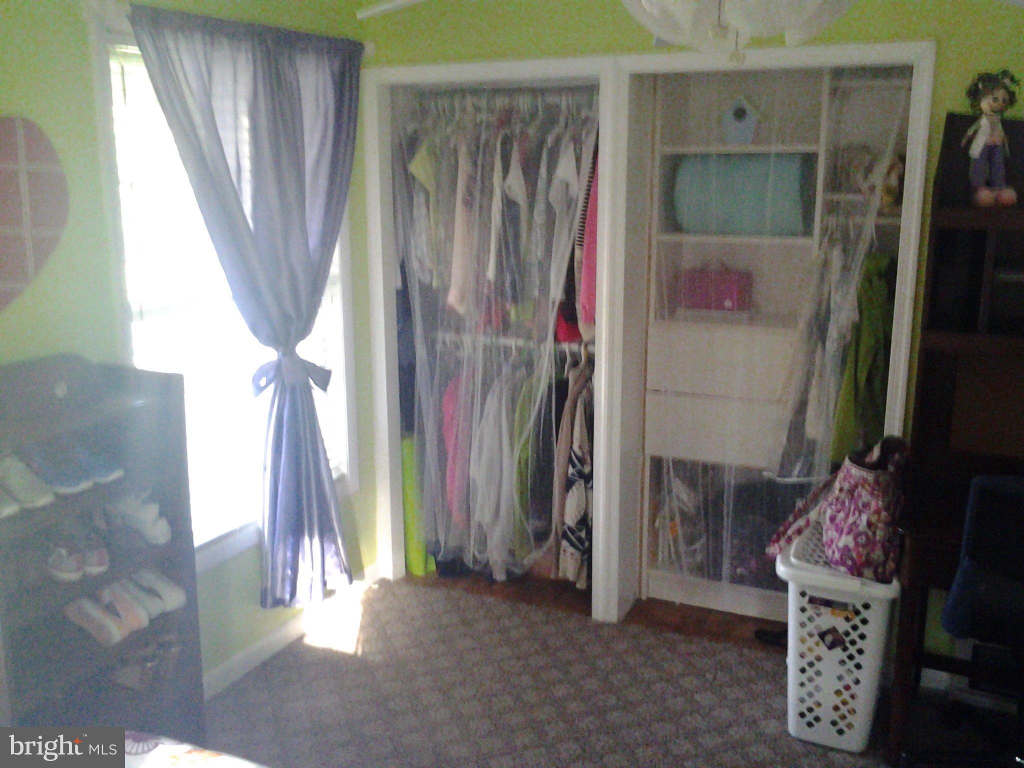 SHERWOOD FOREST MANOR - Residential