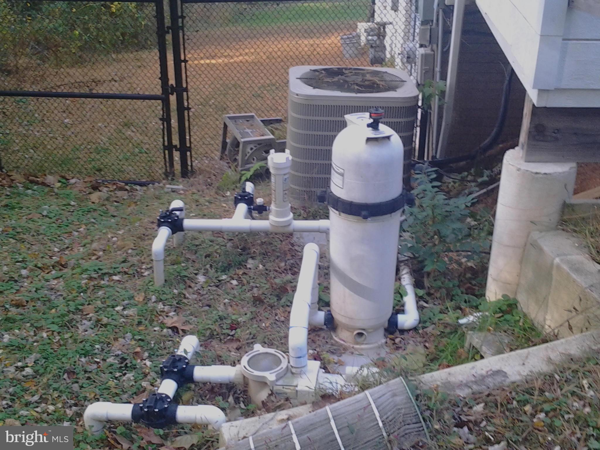 SHERWOOD FOREST MANOR - Residential