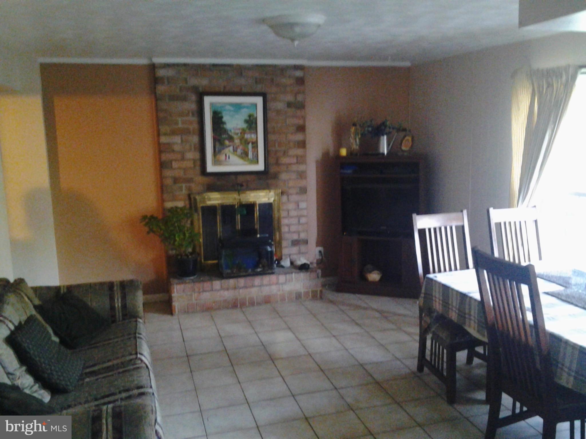 SHERWOOD FOREST MANOR - Residential