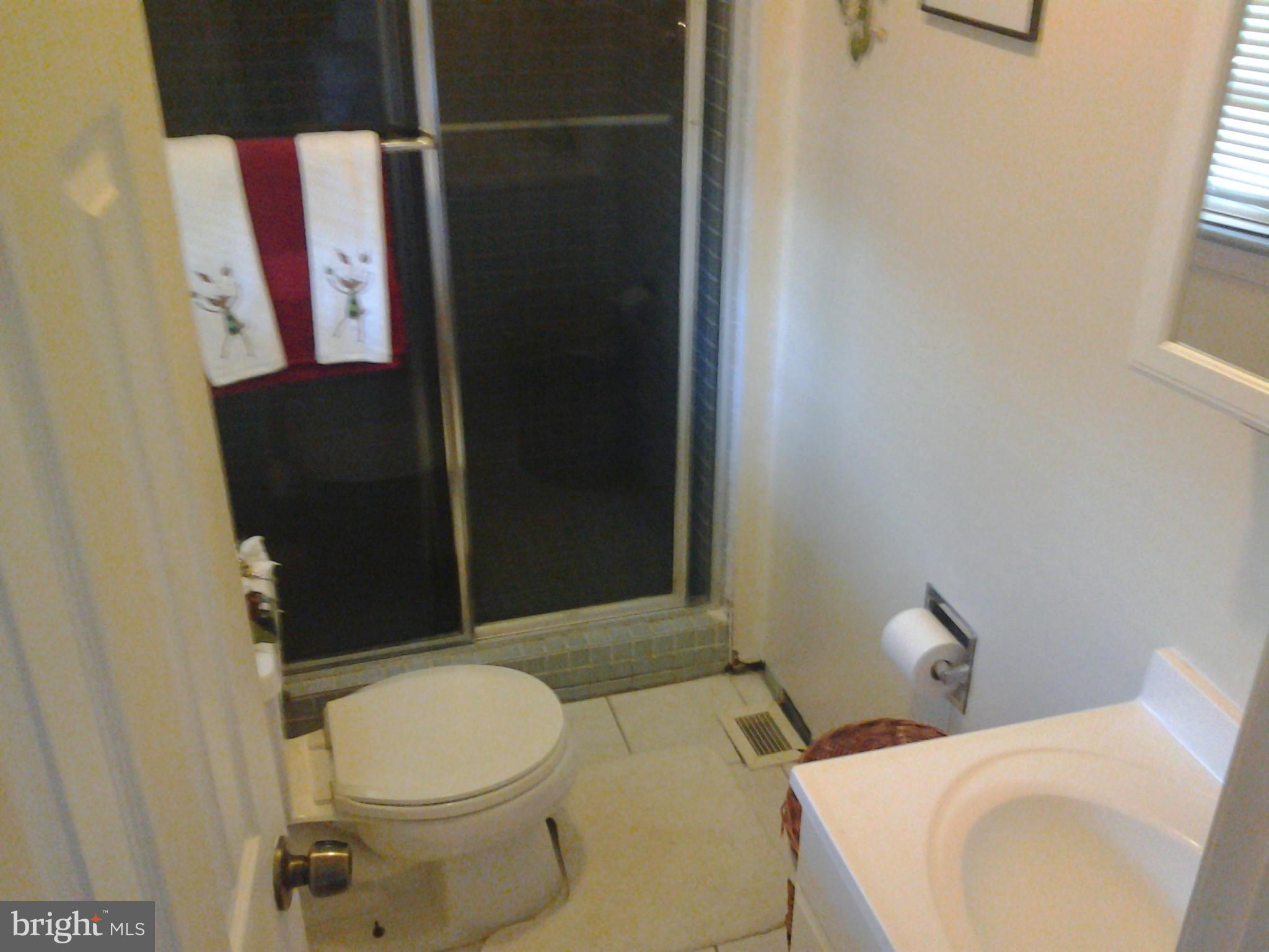 SHERWOOD FOREST MANOR - Residential