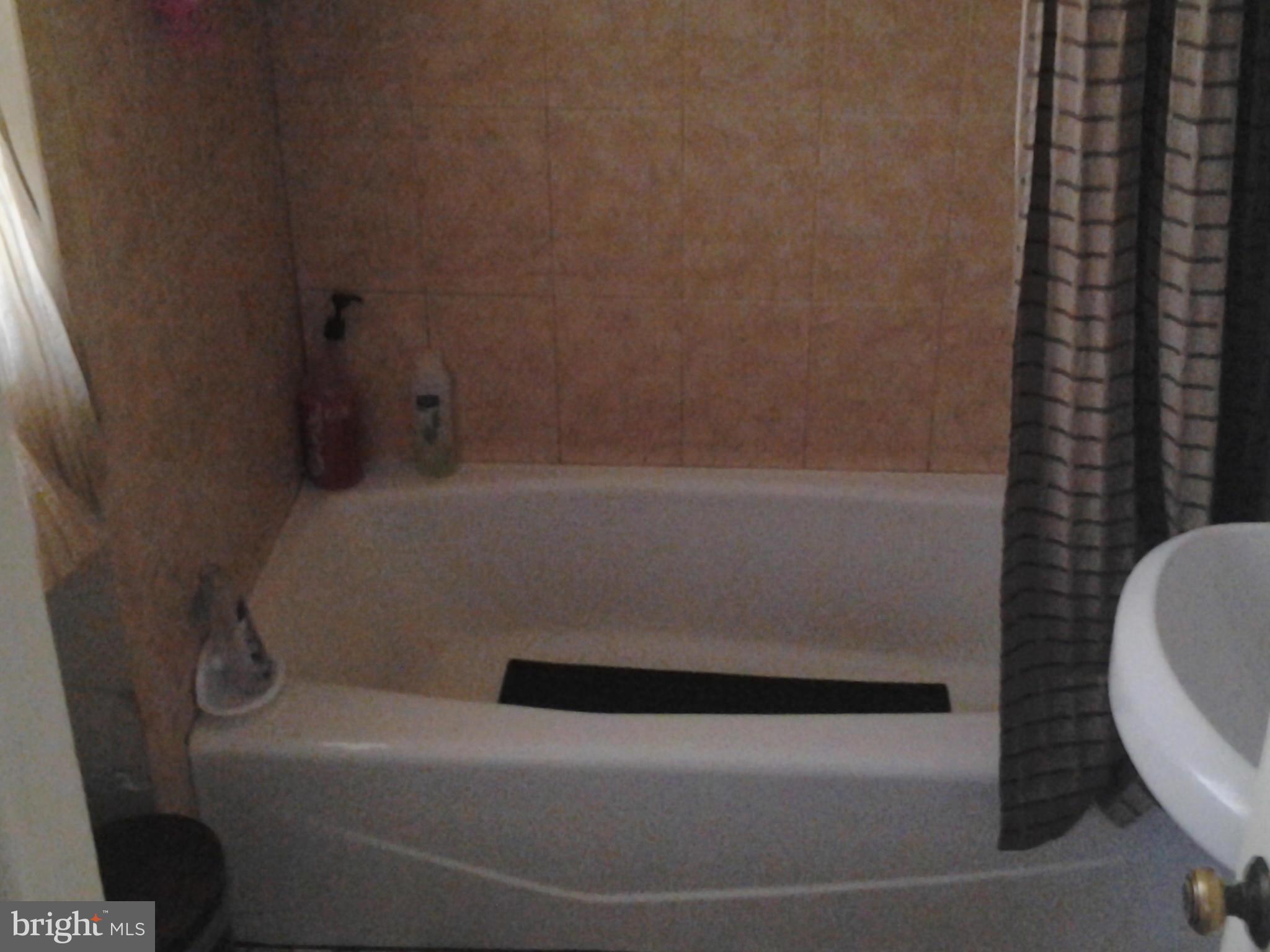 SHERWOOD FOREST MANOR - Residential