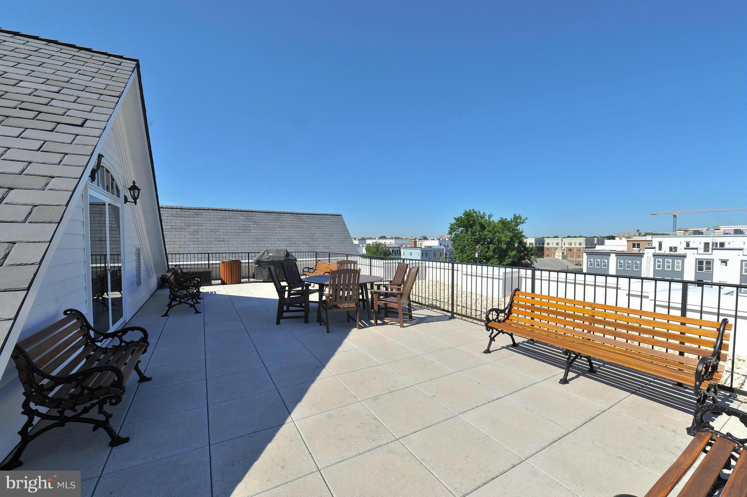 900 NORTH WASHINGTON STREET CONDOMINIUMS - Residential