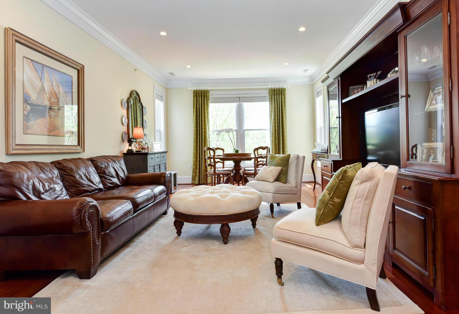 900 NORTH WASHINGTON STREET CONDOMINIUMS - Residential