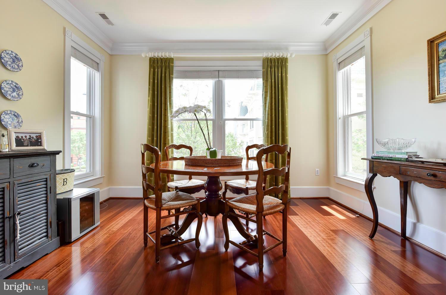 900 NORTH WASHINGTON STREET CONDOMINIUMS - Residential