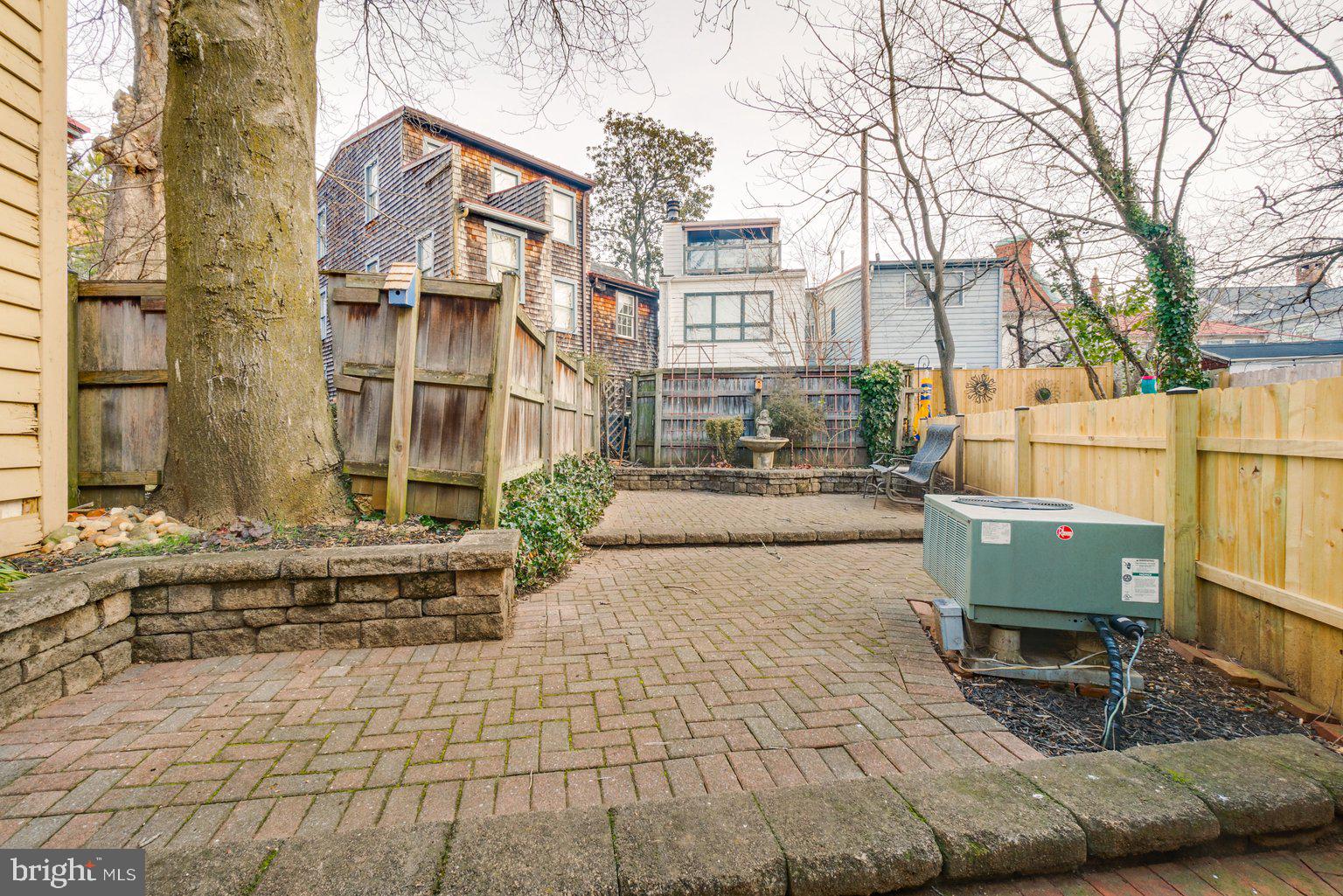 HISTORIC DISTRICT - Residential