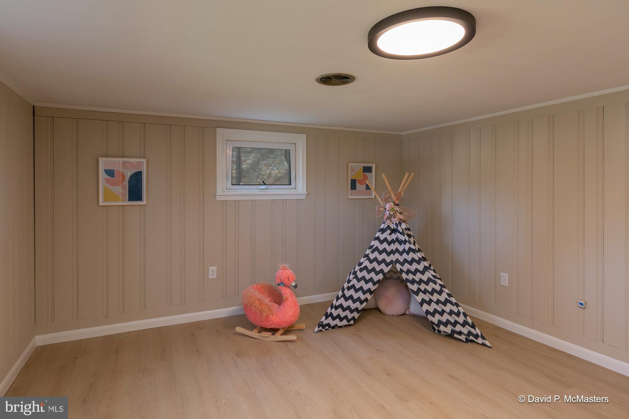 CHARLES TOWN - Residential