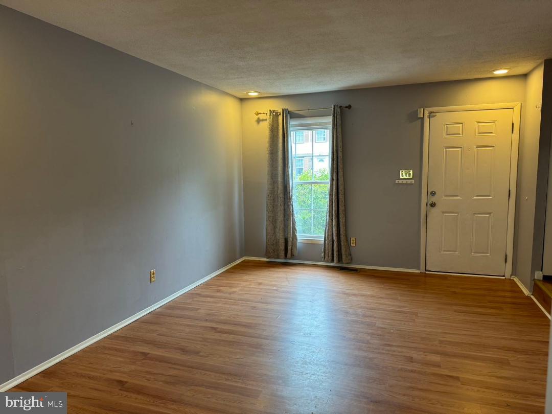 BELMONT - Residential Lease