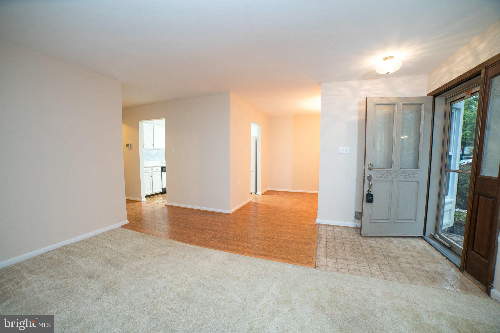 982 RIVERSEDGE CIRCLE