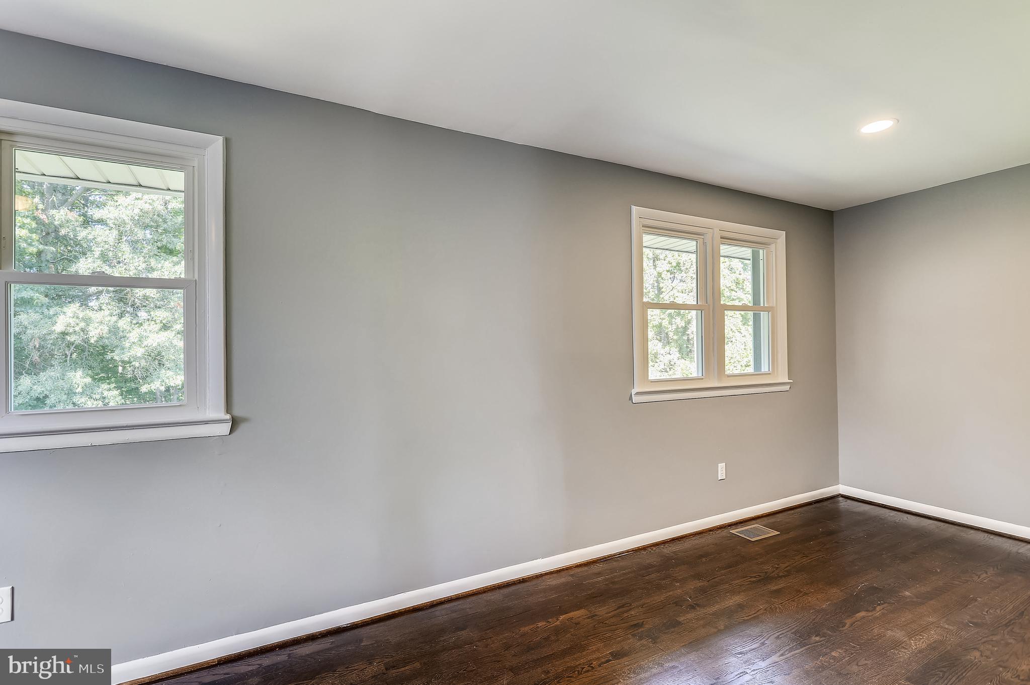 CLINTON - Residential