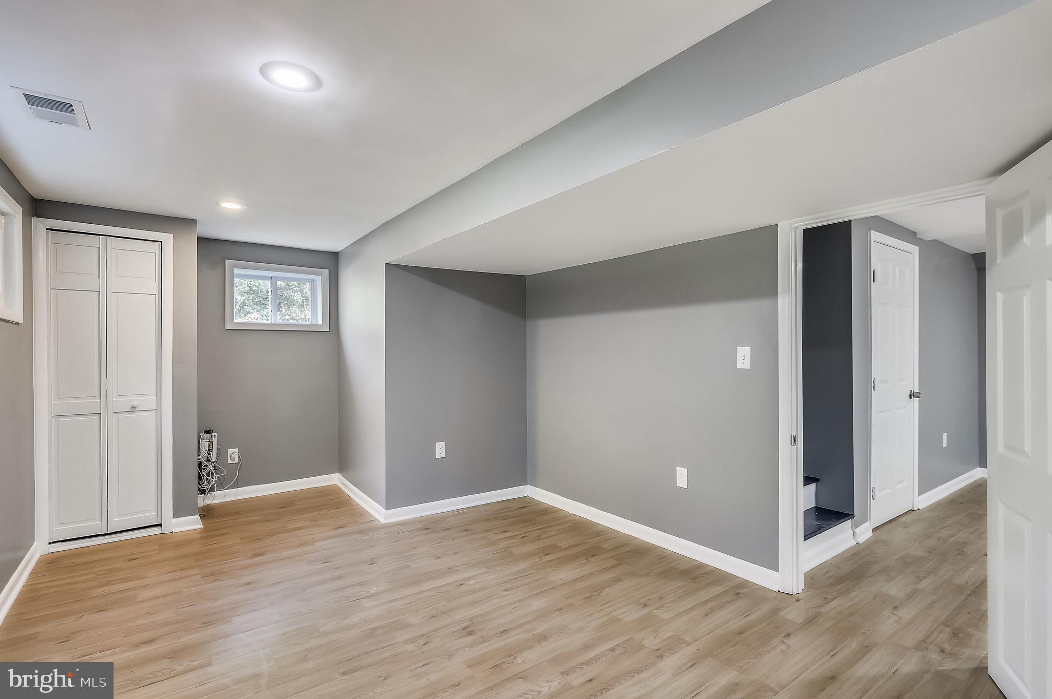 CLINTON - Residential