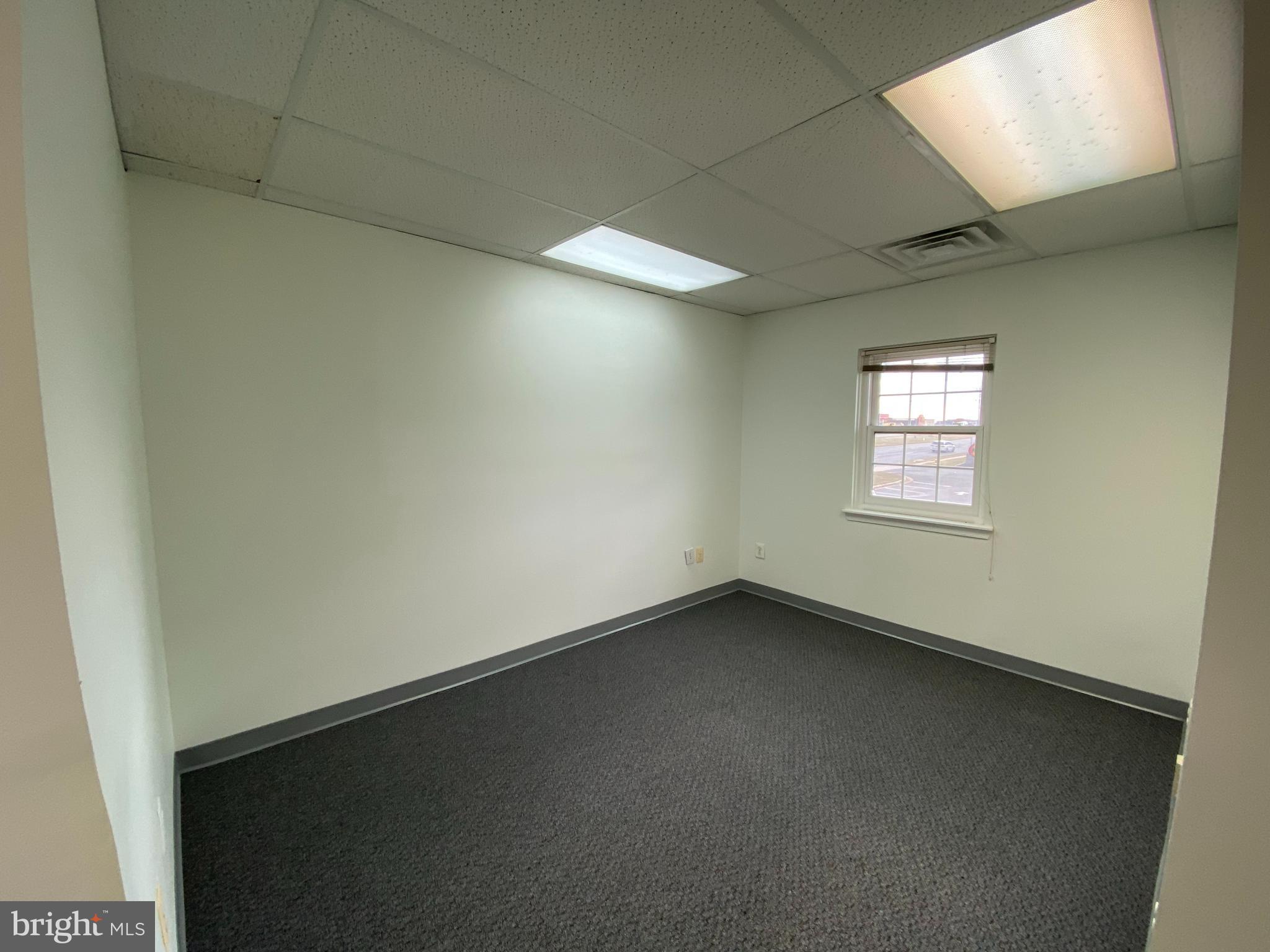 MANASSAS - Commercial Lease