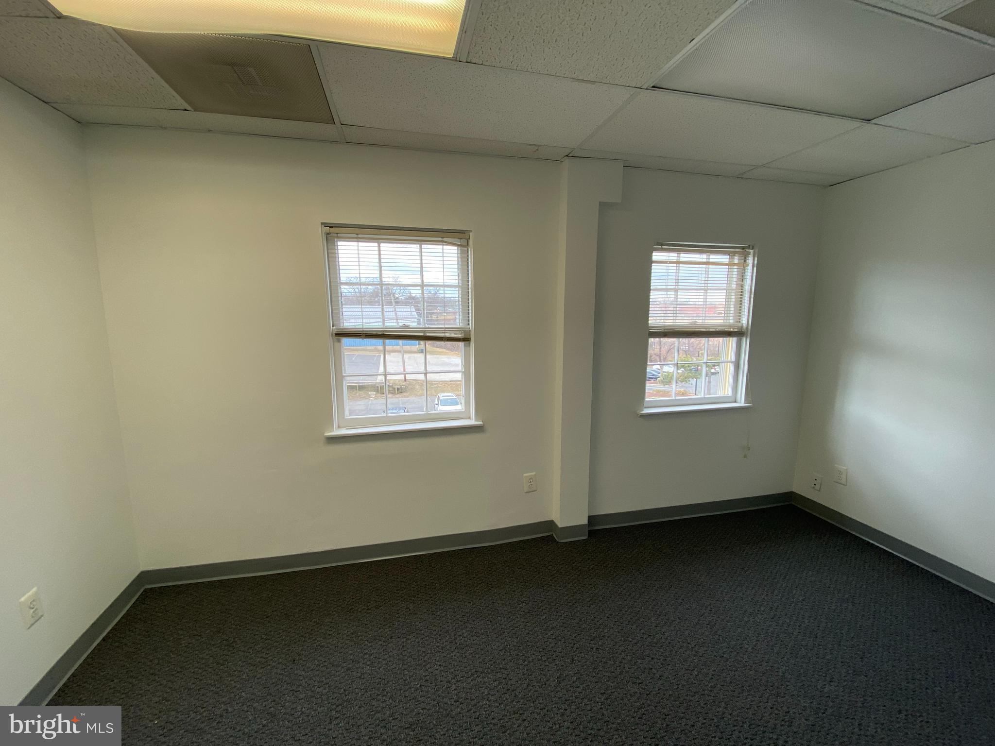 MANASSAS - Commercial Lease