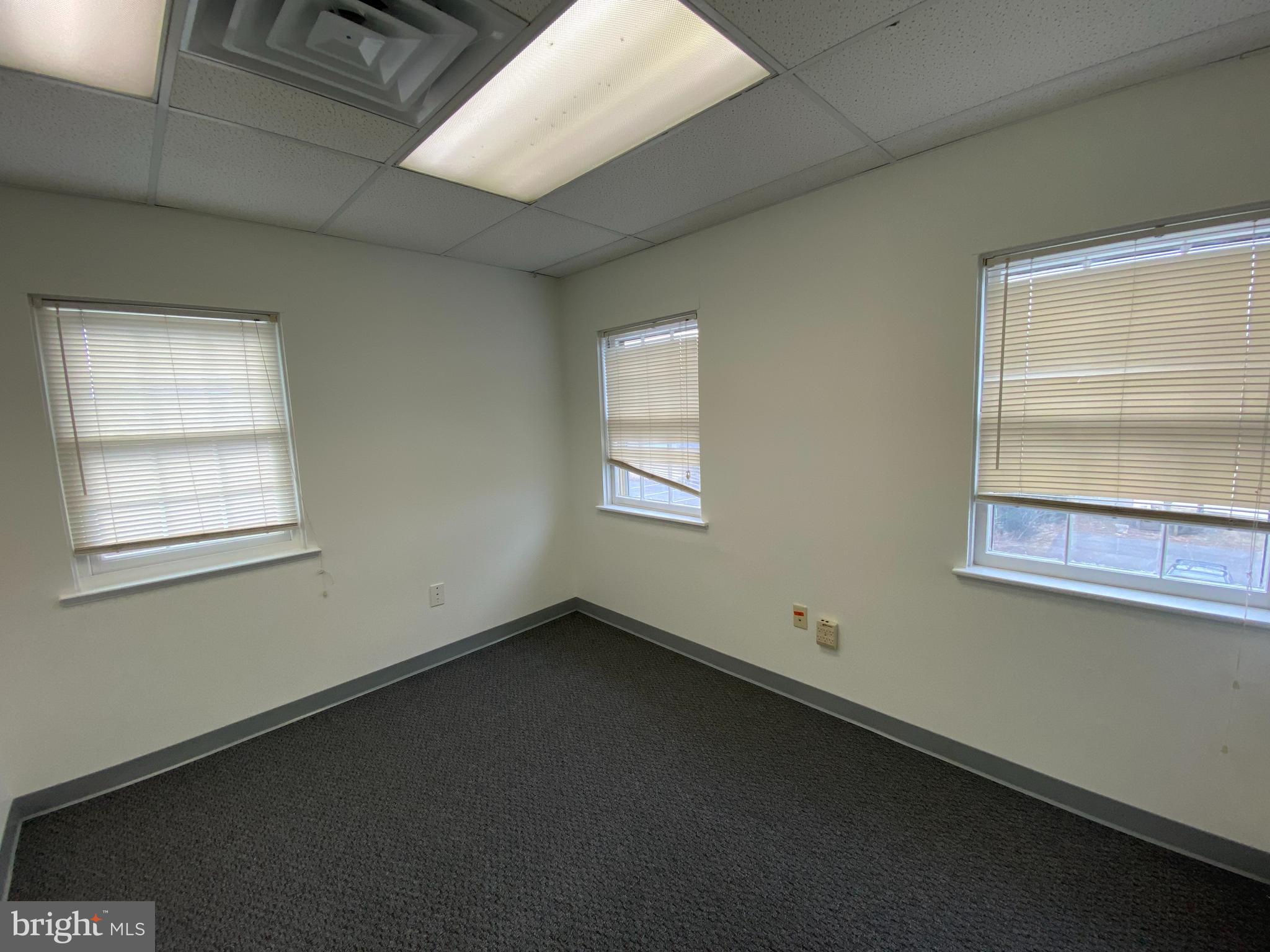 MANASSAS - Commercial Lease