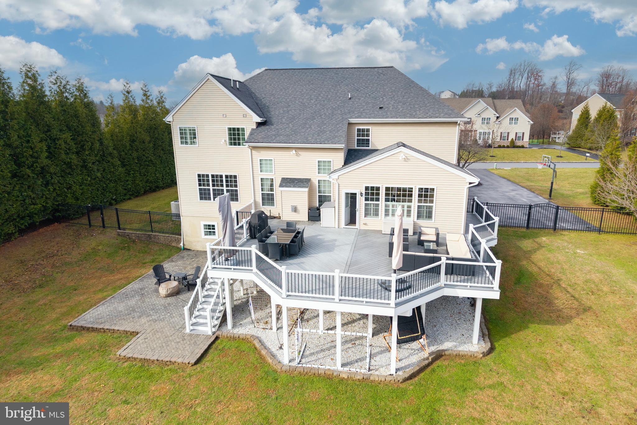 PRESERVEATSQUIRECHEY - Residential