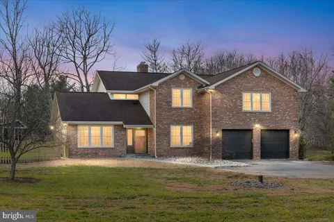 353 Gallop Wood Place, Great Falls, VA MLS: VAFX2279890