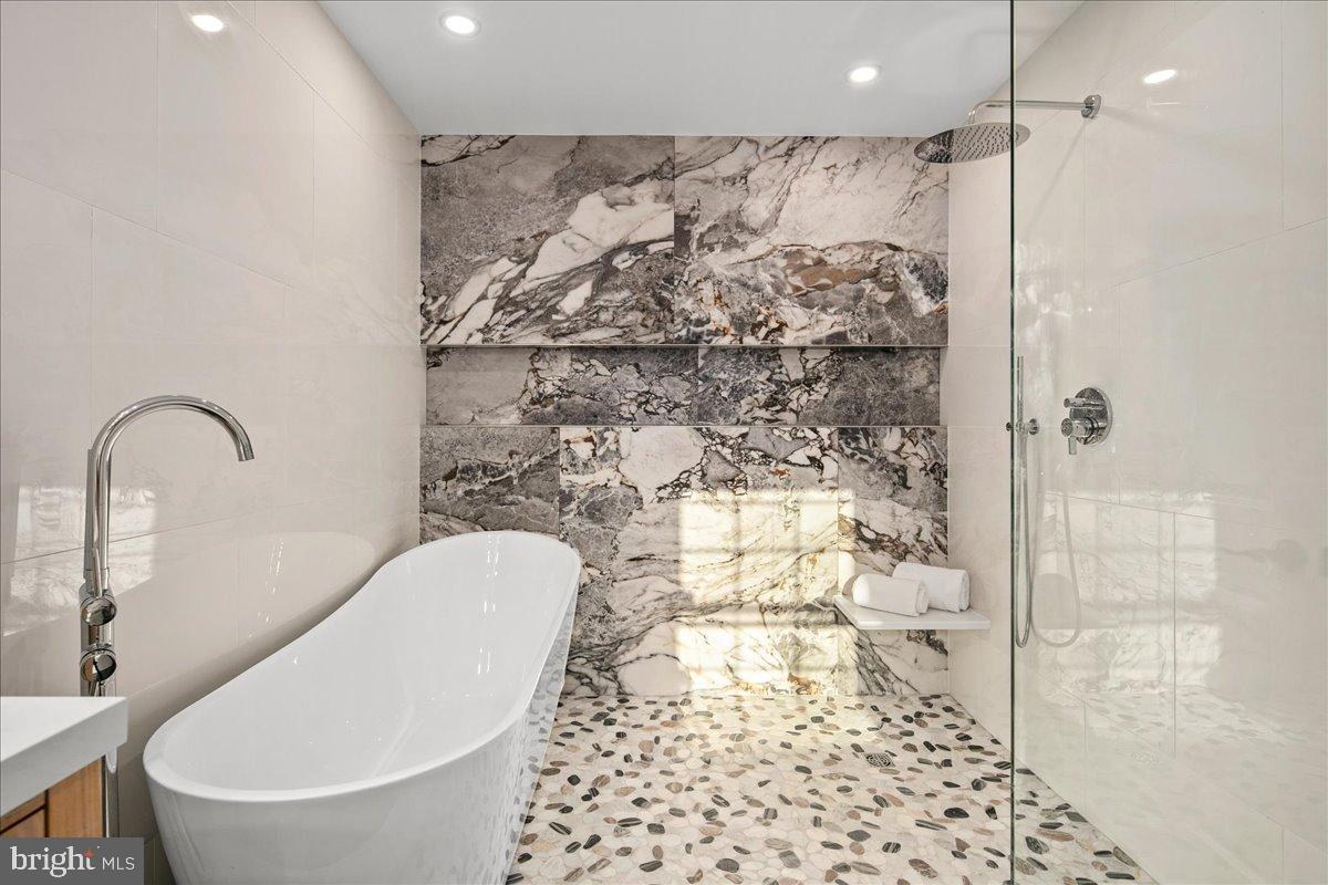 CANTERWOOD - Residential