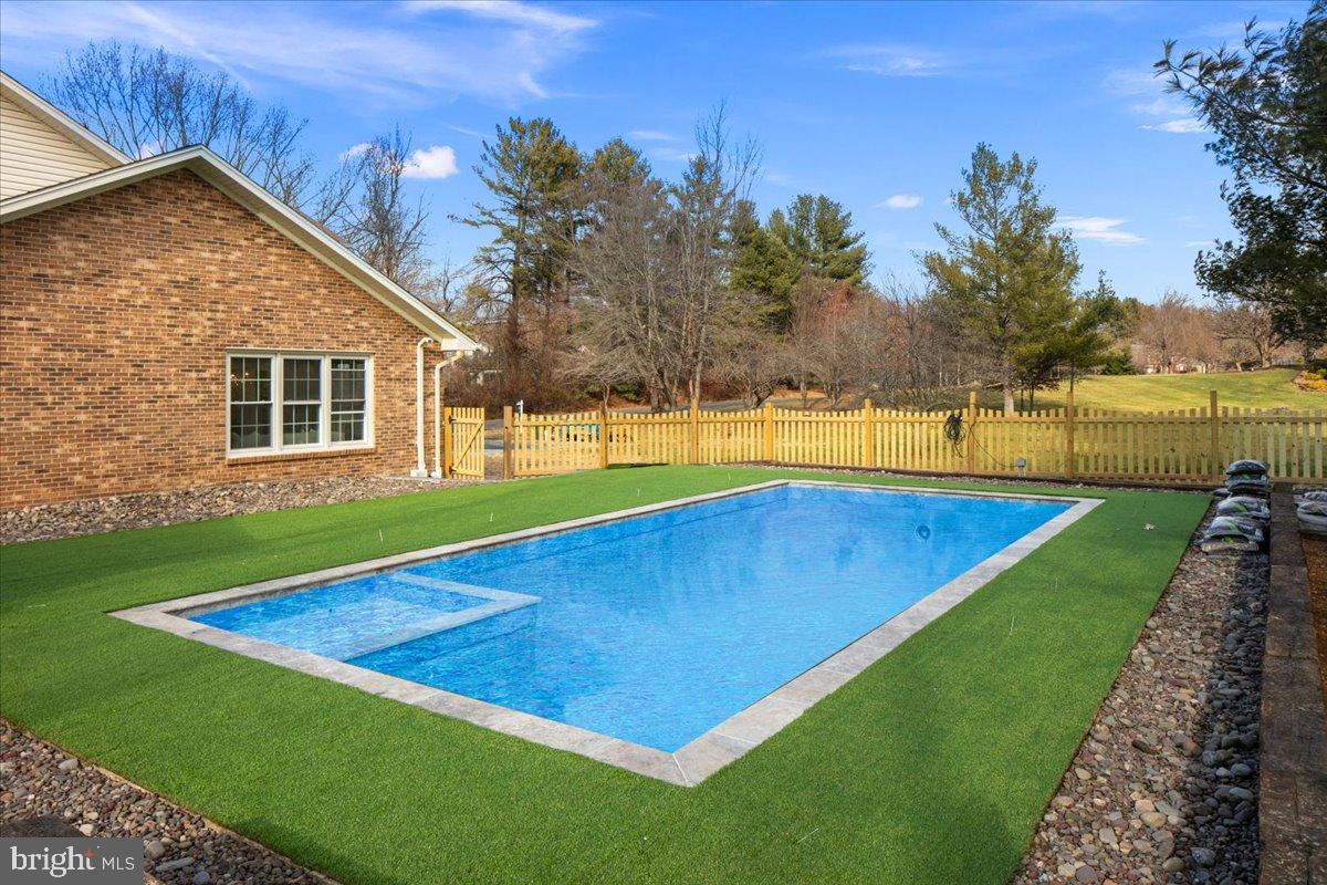 CANTERWOOD - Residential