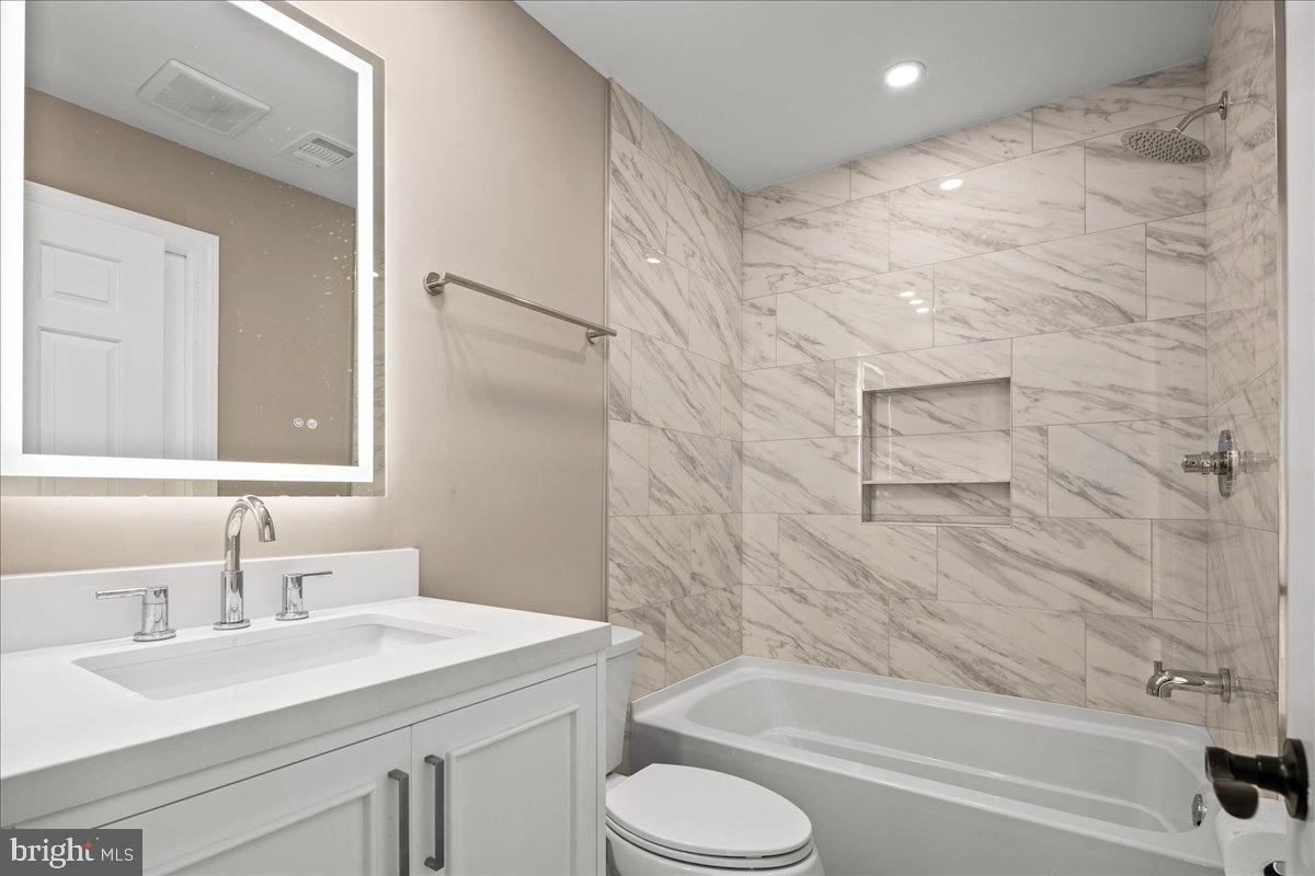 CANTERWOOD - Residential