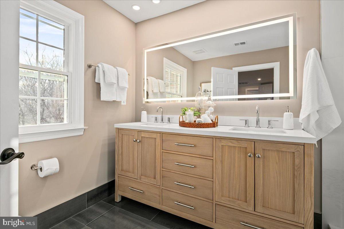 CANTERWOOD - Residential