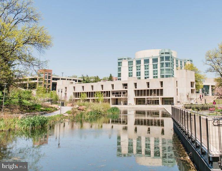 GAYLORD MANOR - Residential