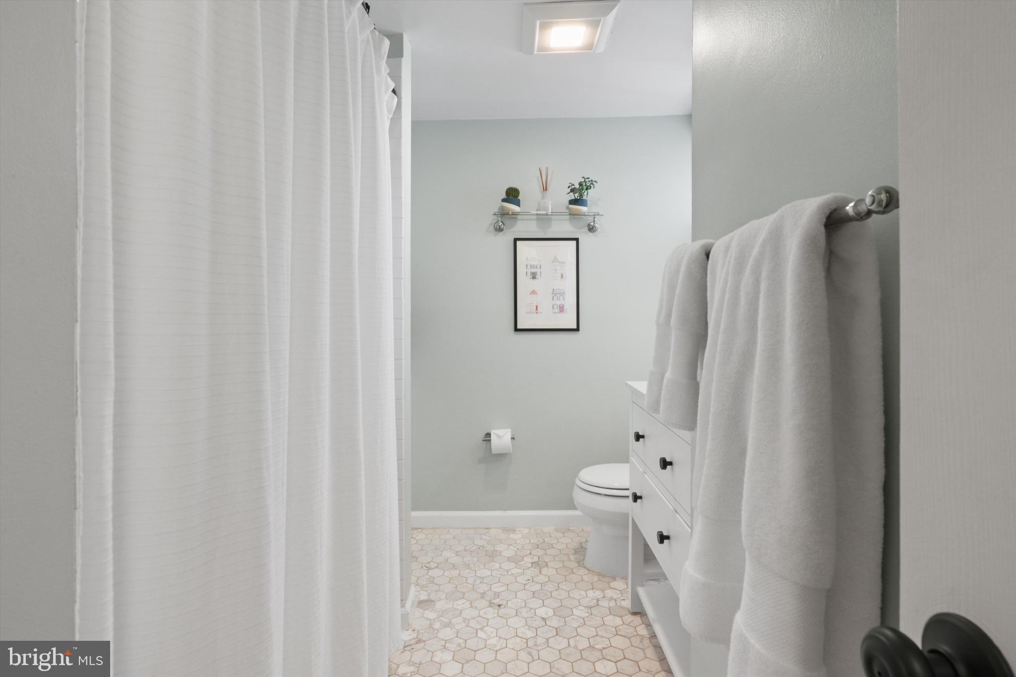 OLD TOWN ALEXANDRIA - Residential