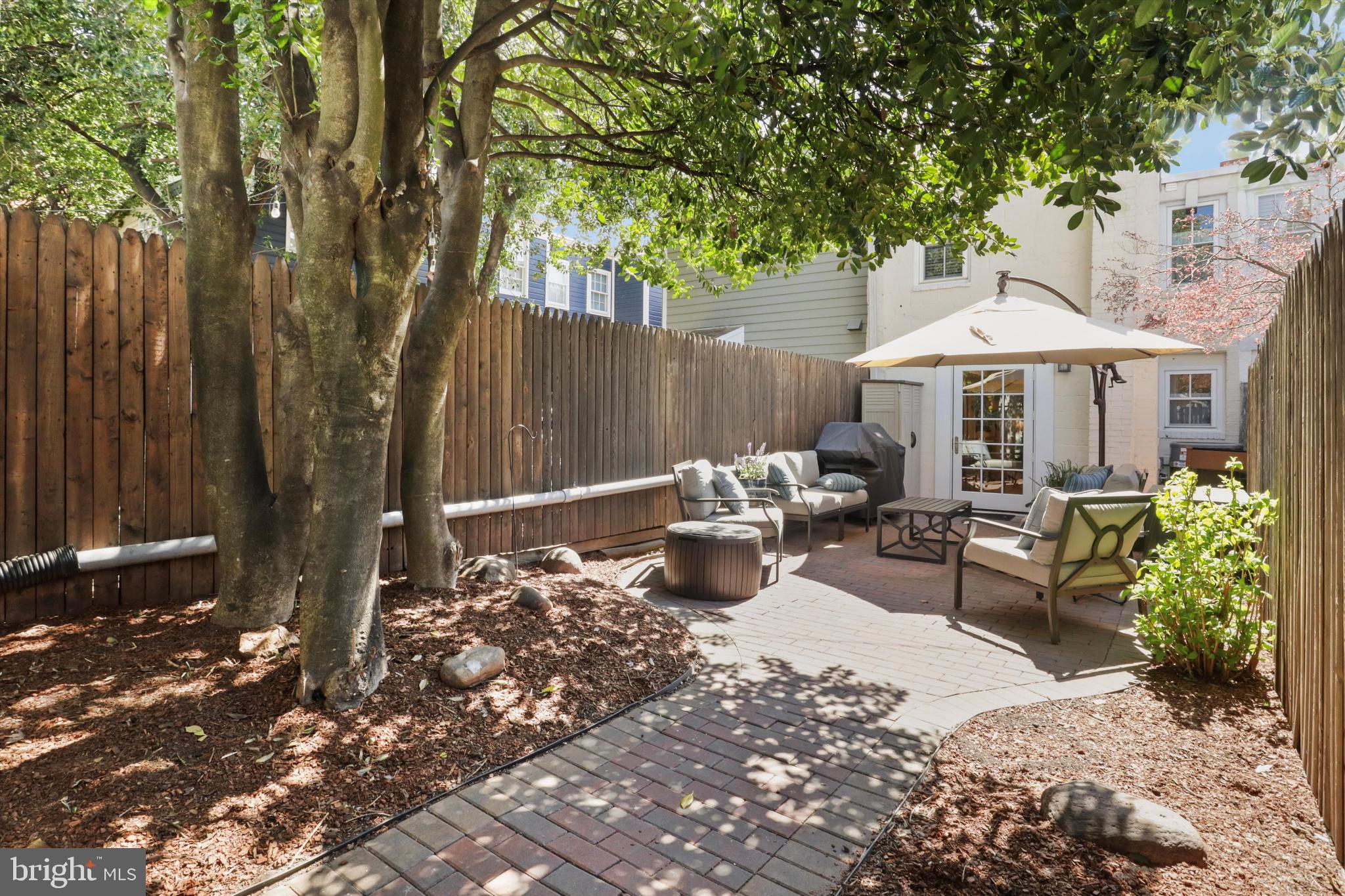 OLD TOWN ALEXANDRIA - Residential