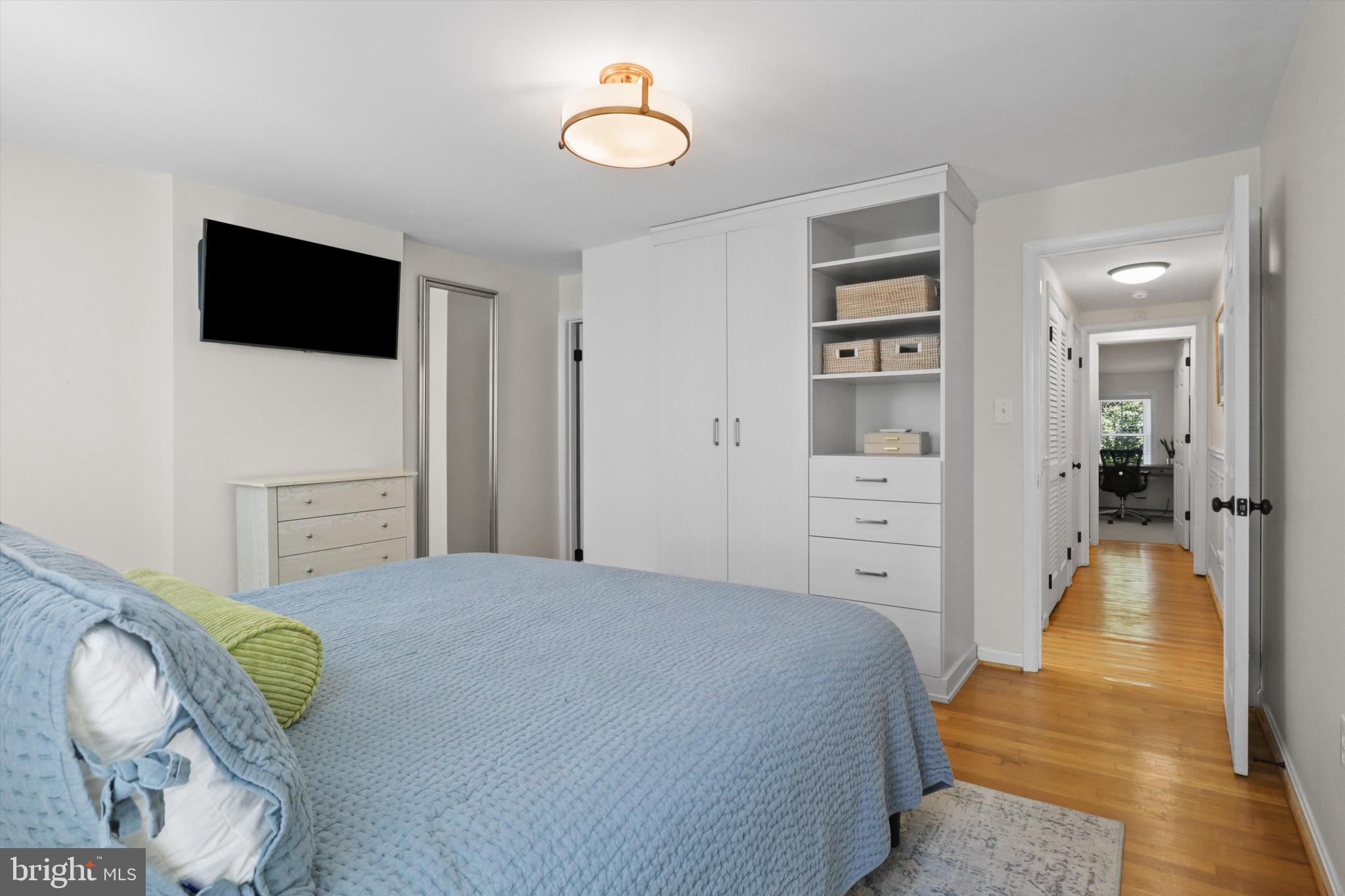 OLD TOWN ALEXANDRIA - Residential