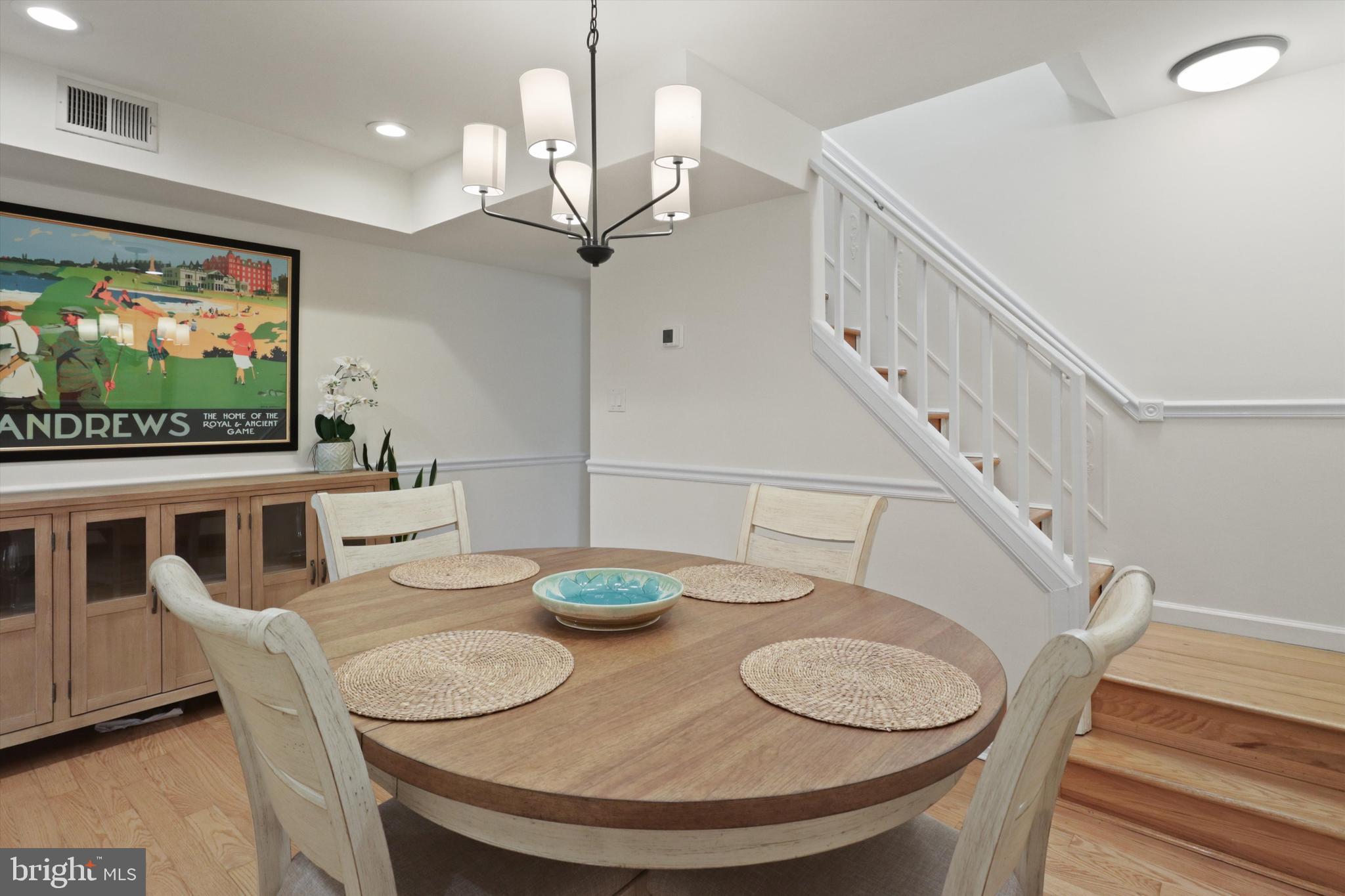 OLD TOWN ALEXANDRIA - Residential