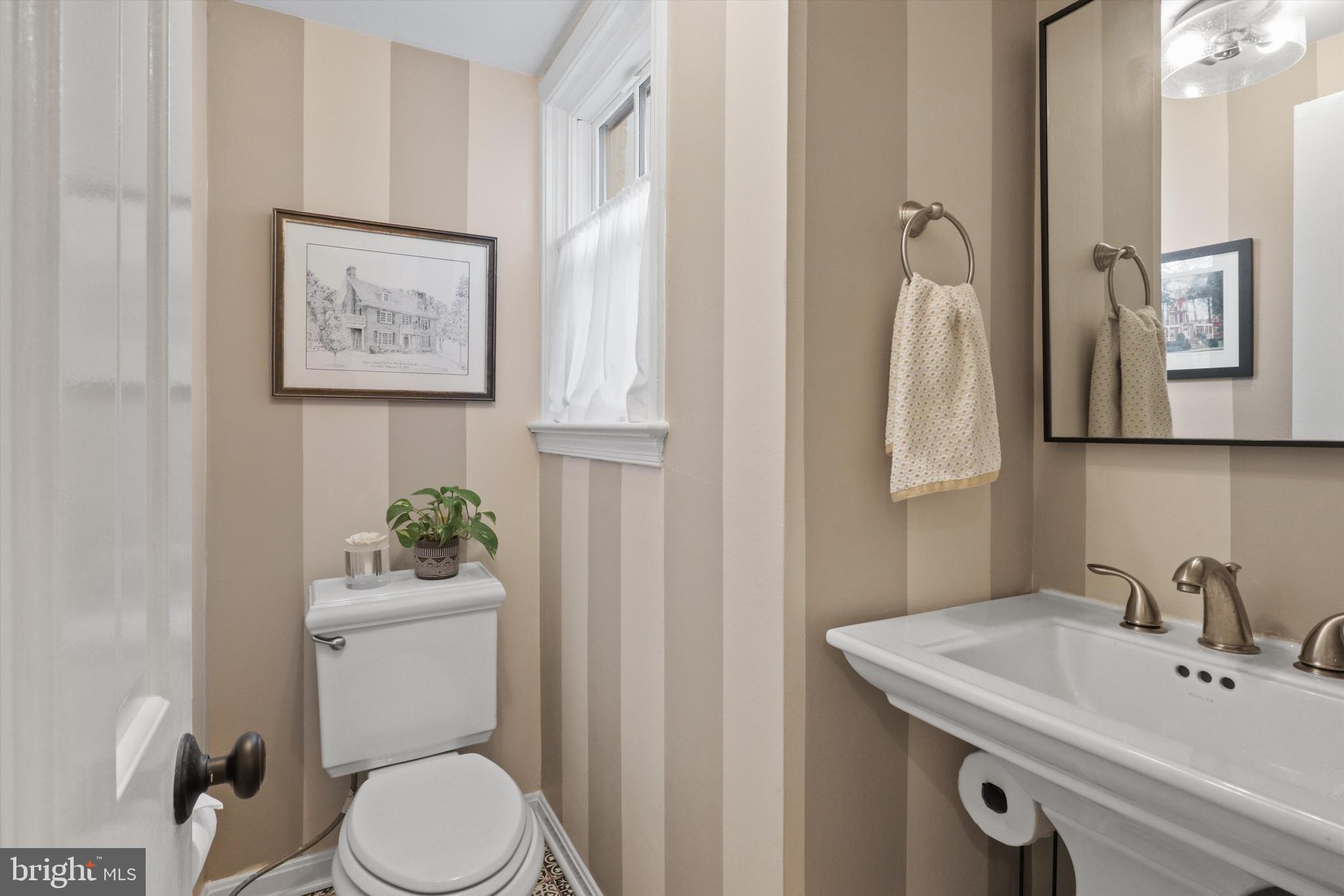 OLD TOWN ALEXANDRIA - Residential