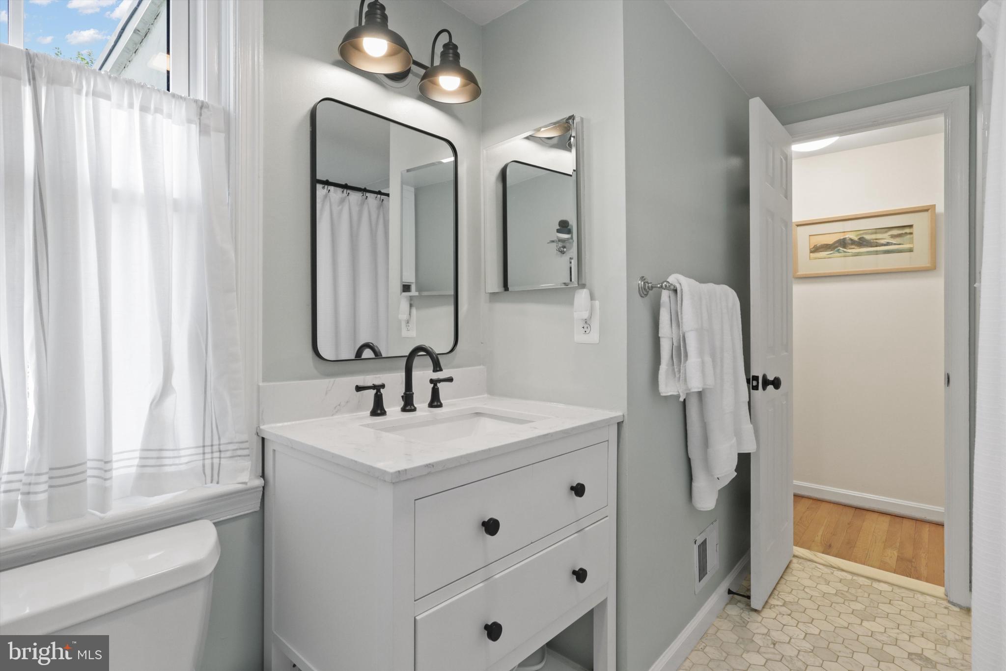 OLD TOWN ALEXANDRIA - Residential