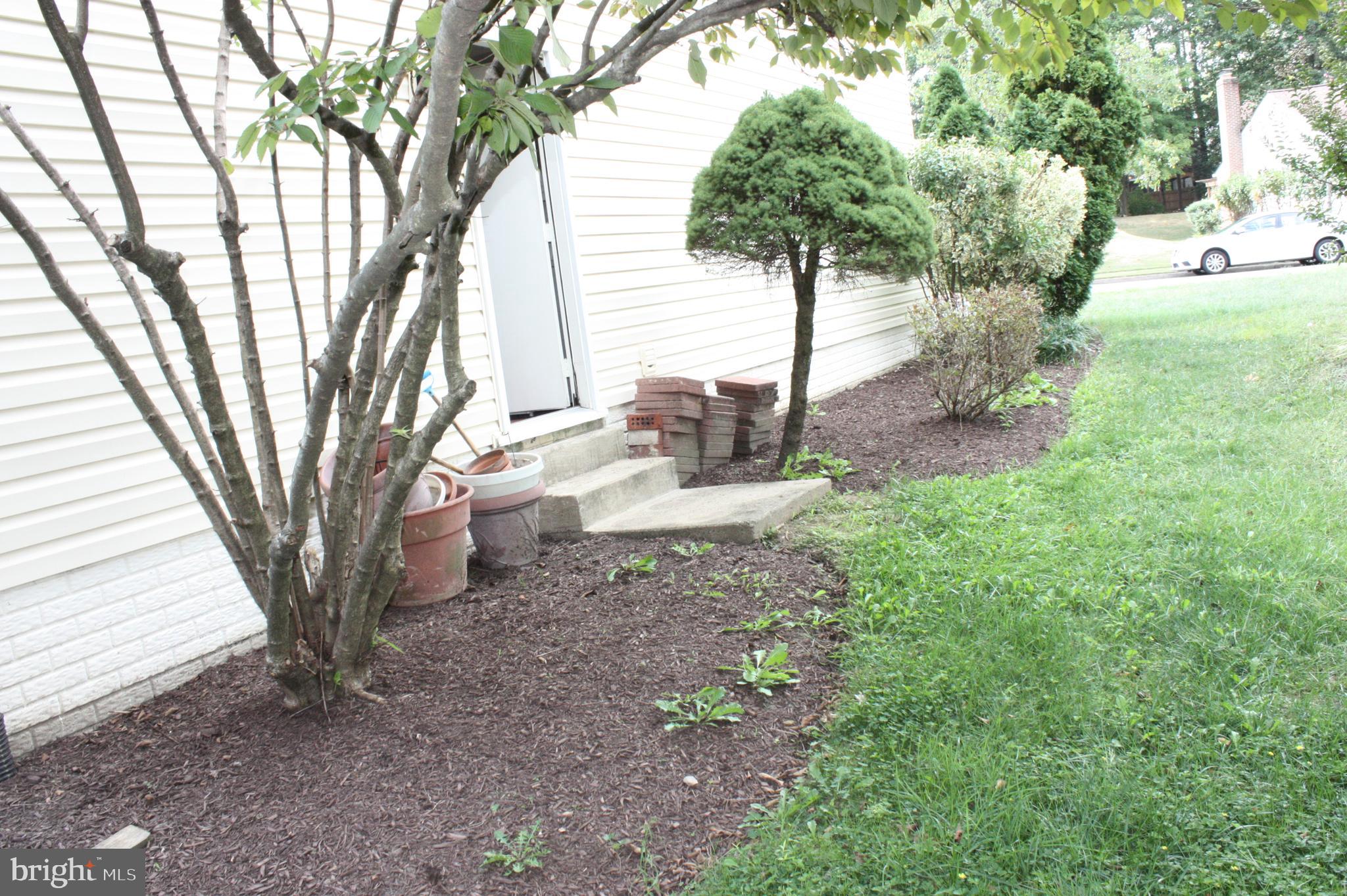 FAIRFAX CLUB ESTATES - Residential Lease