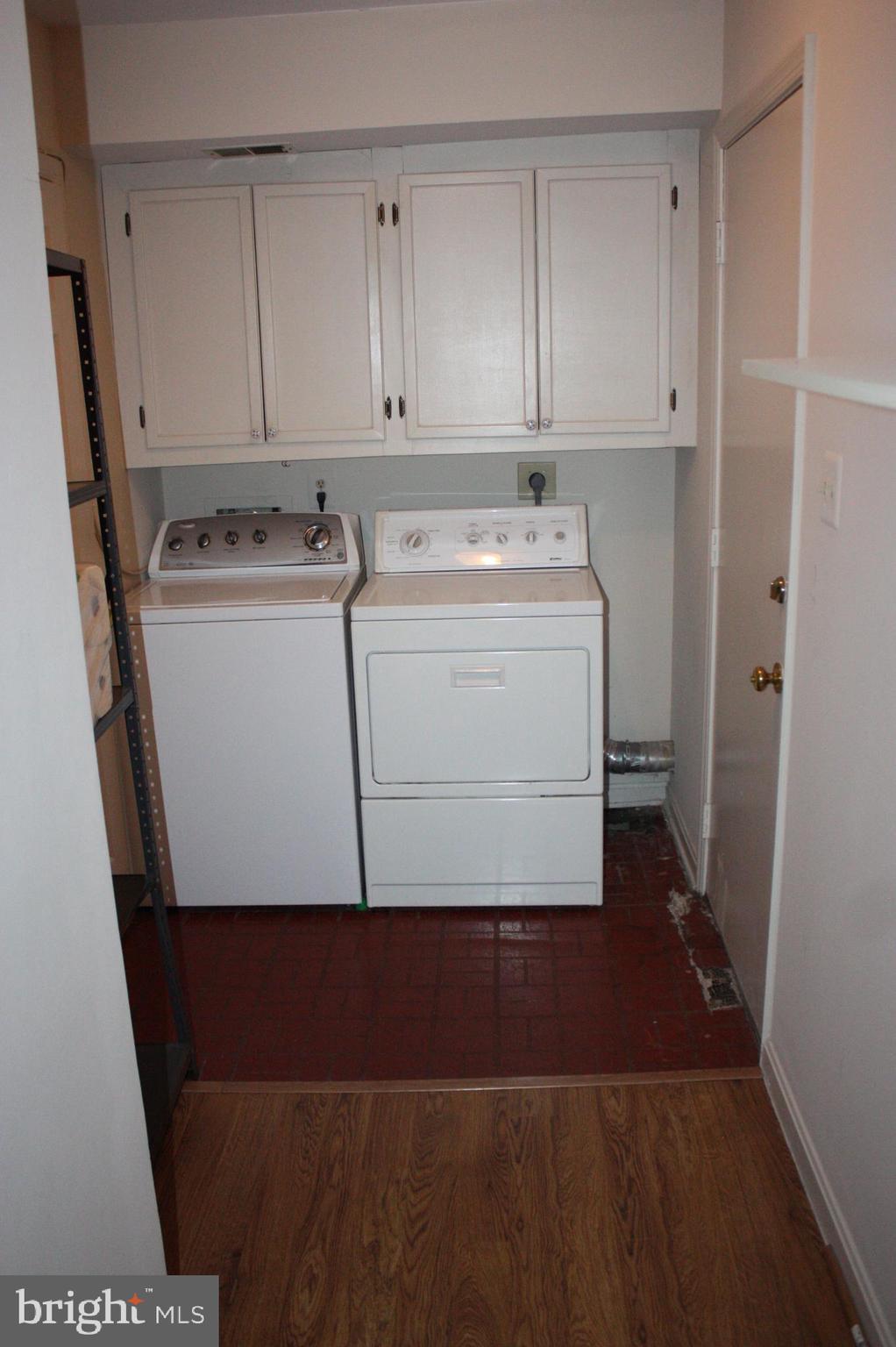 FAIRFAX CLUB ESTATES - Residential Lease