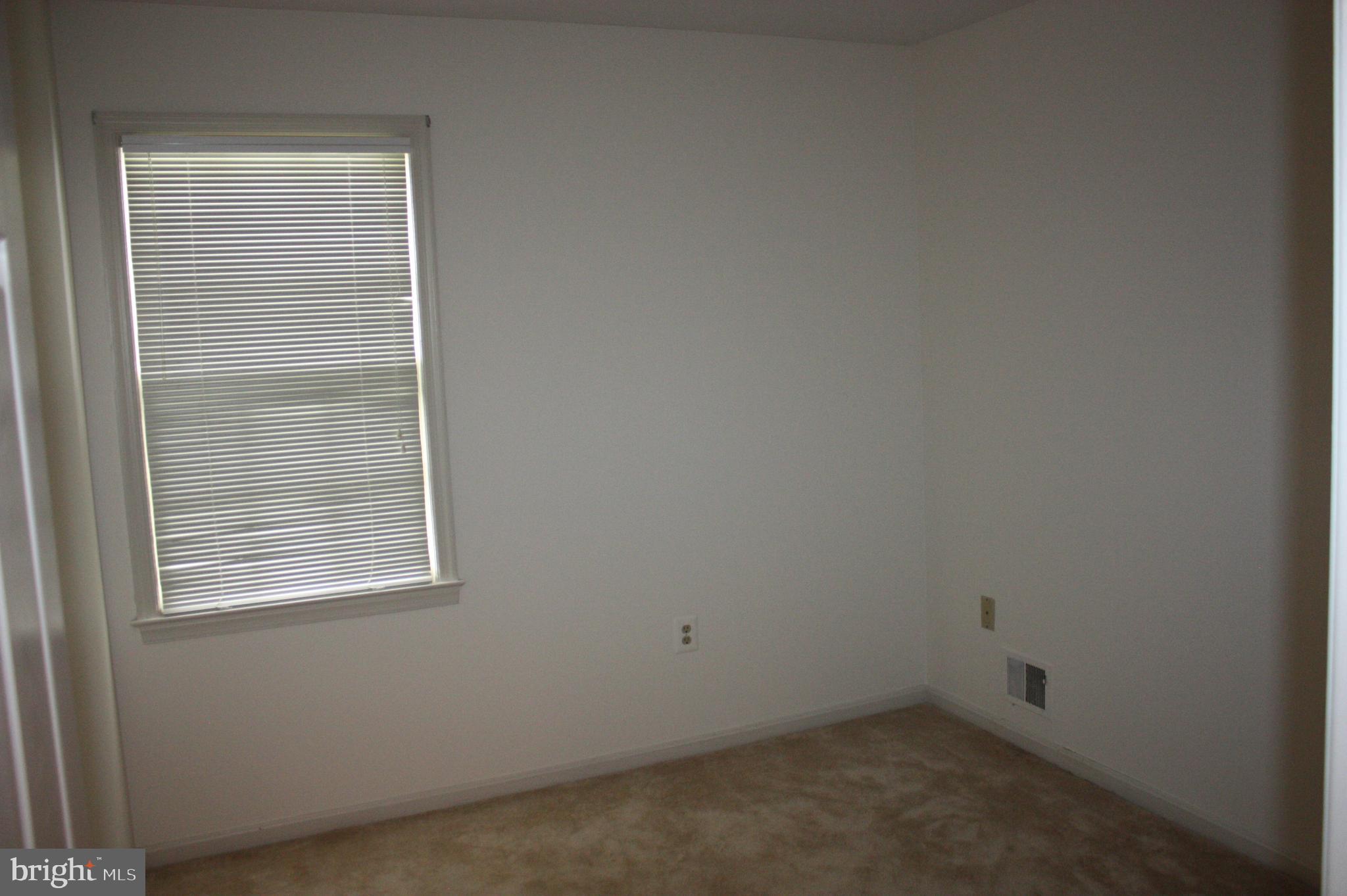 FAIRFAX CLUB ESTATES - Residential Lease