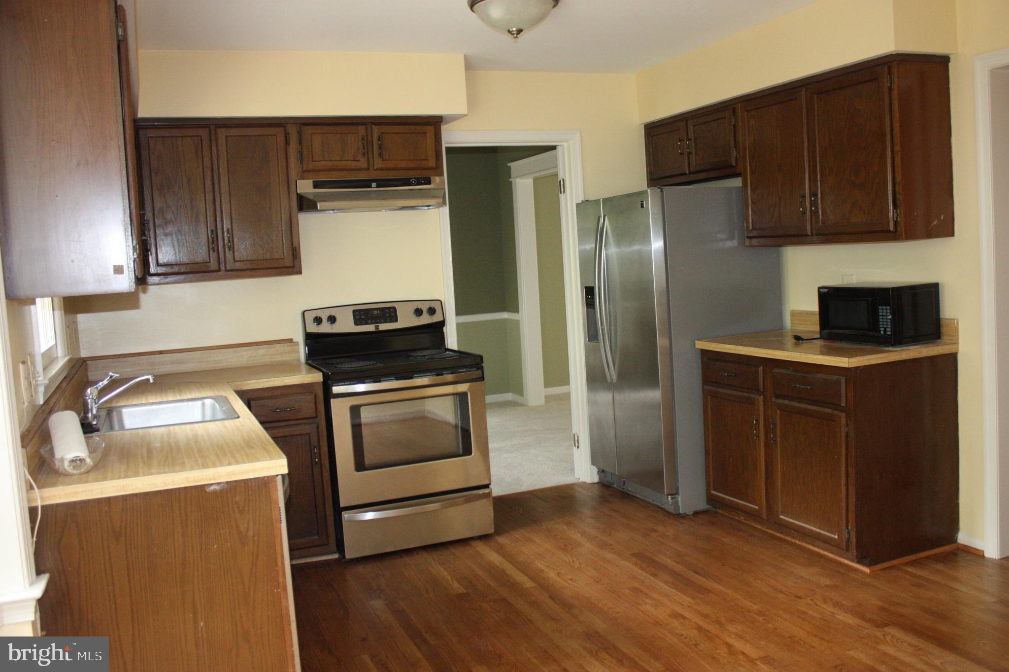 FAIRFAX CLUB ESTATES - Residential Lease