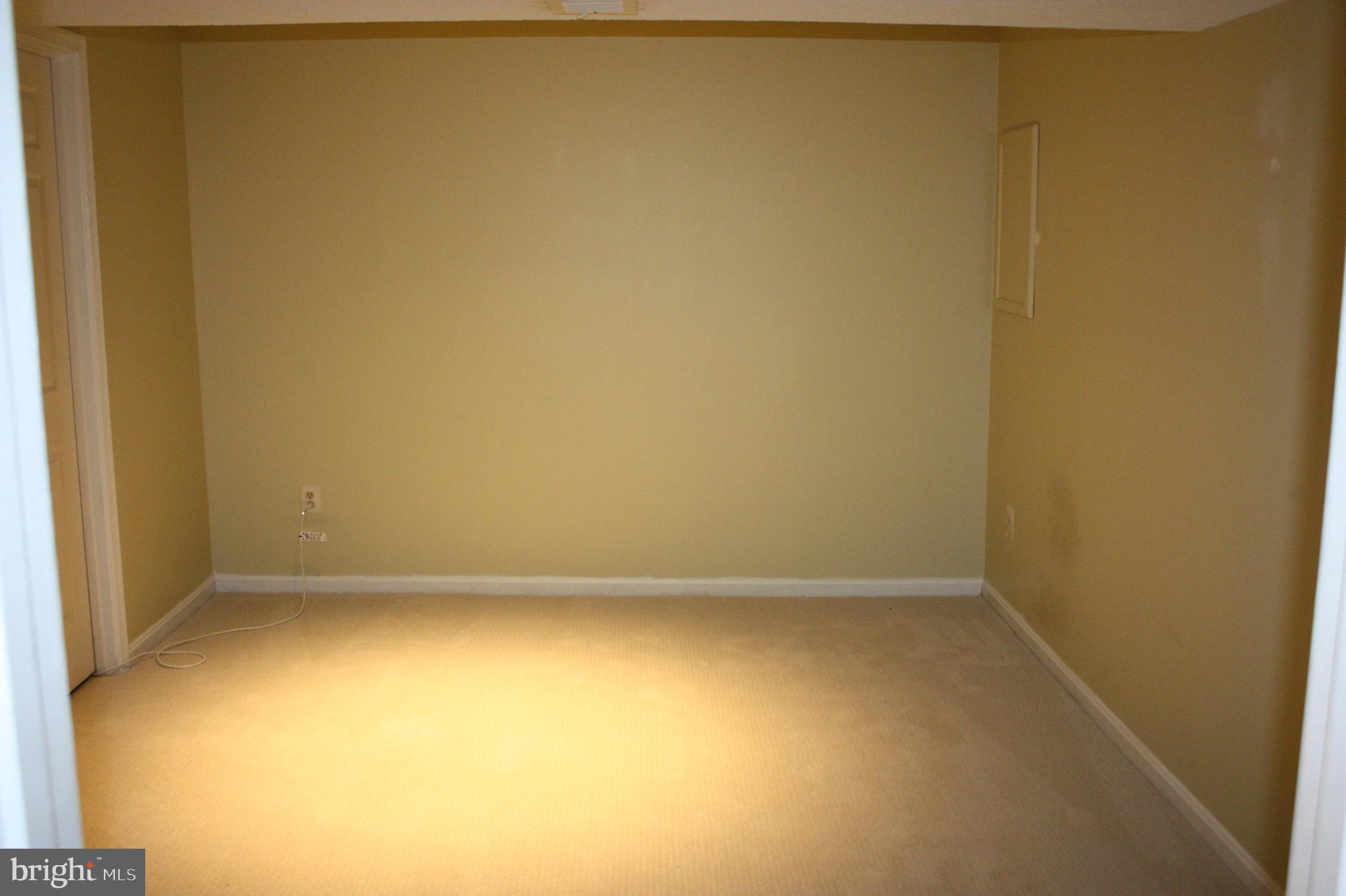 FAIRFAX CLUB ESTATES - Residential Lease