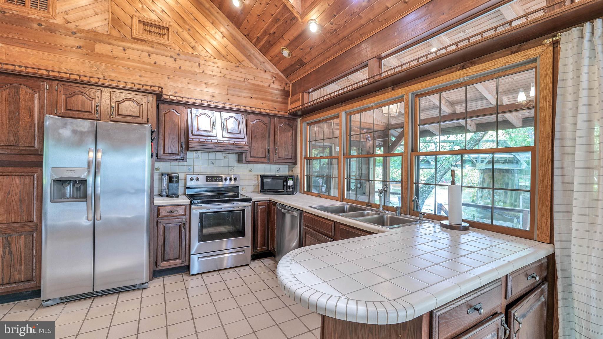 2066 IRONFORGE ROAD