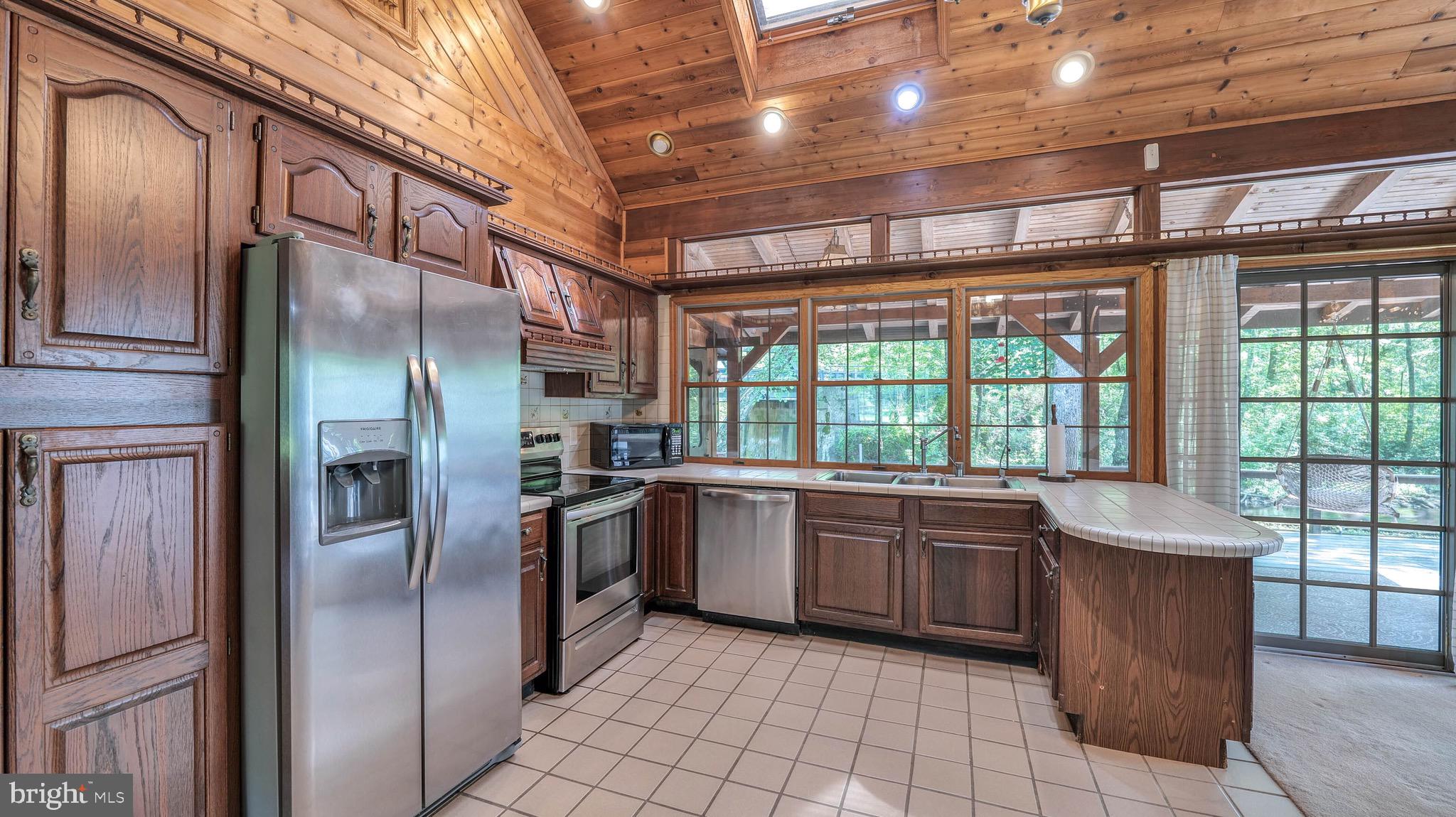 2066 IRONFORGE ROAD