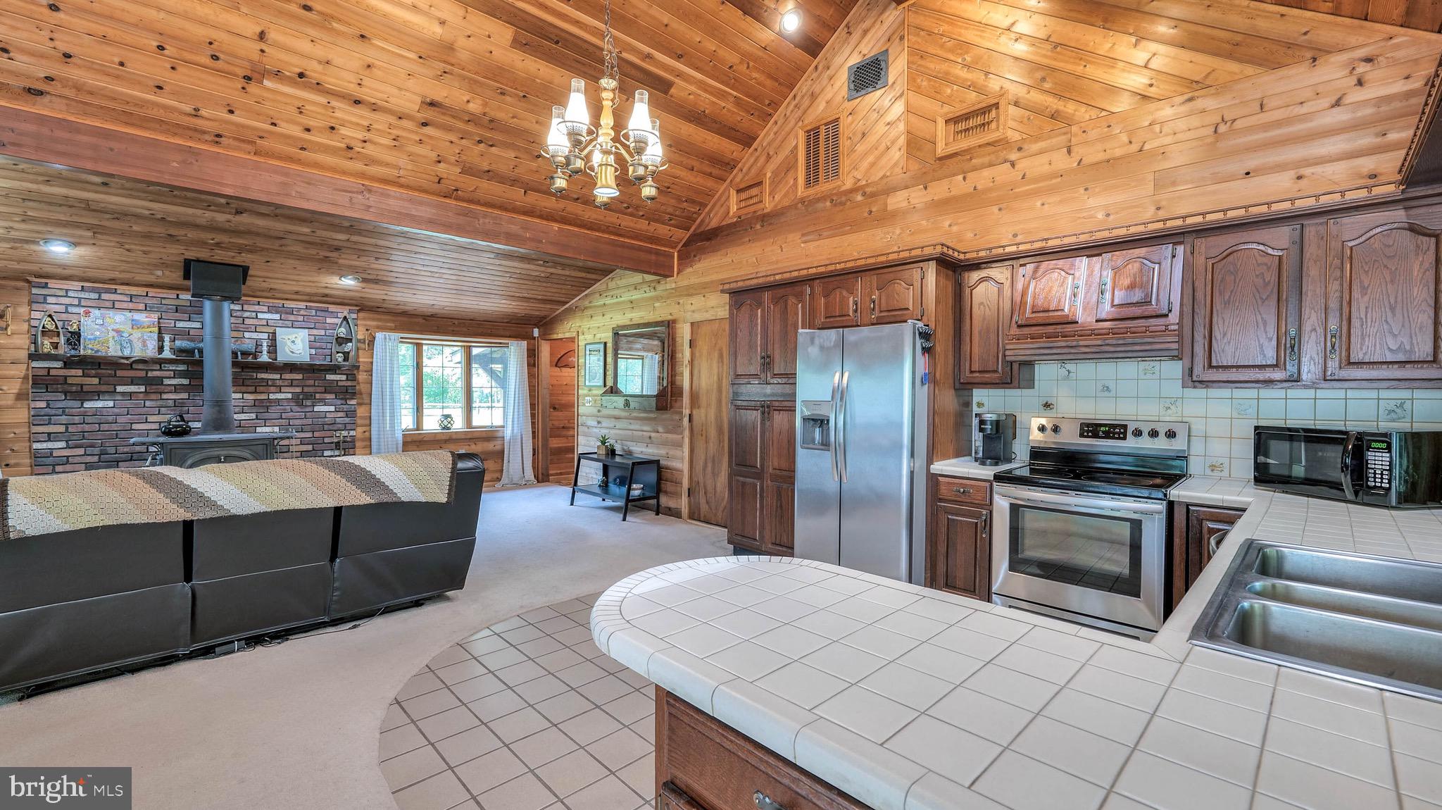 2066 IRONFORGE ROAD