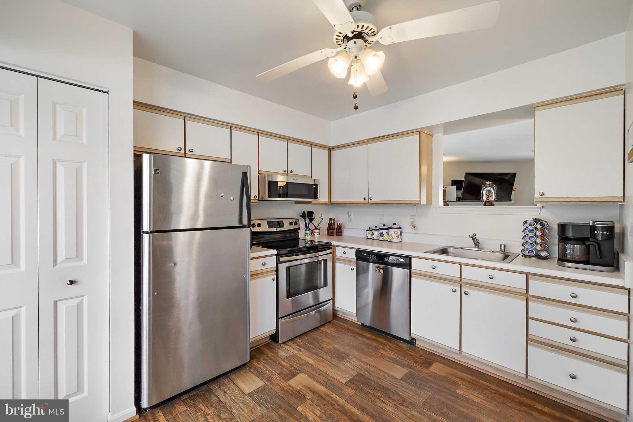 STONEY BEACH - Residential