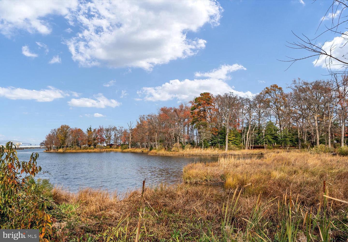 STONEY BEACH - Residential