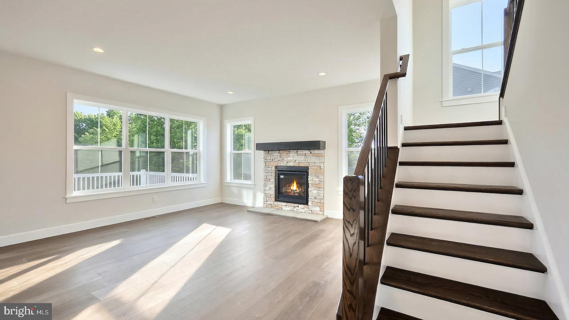 MOUNTAIN VIEW ESTATES - Residential