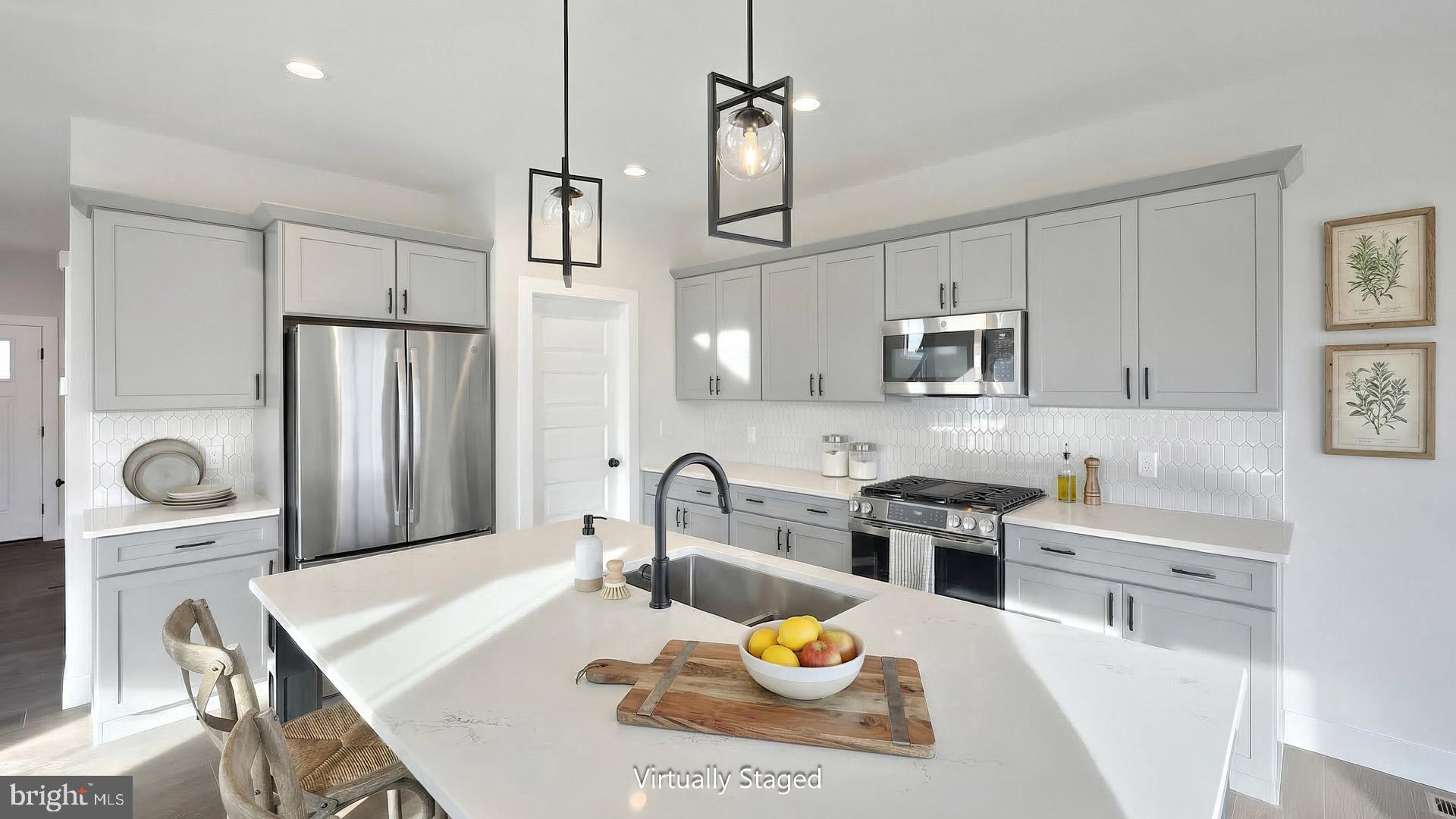 MOUNTAIN VIEW ESTATES - Residential