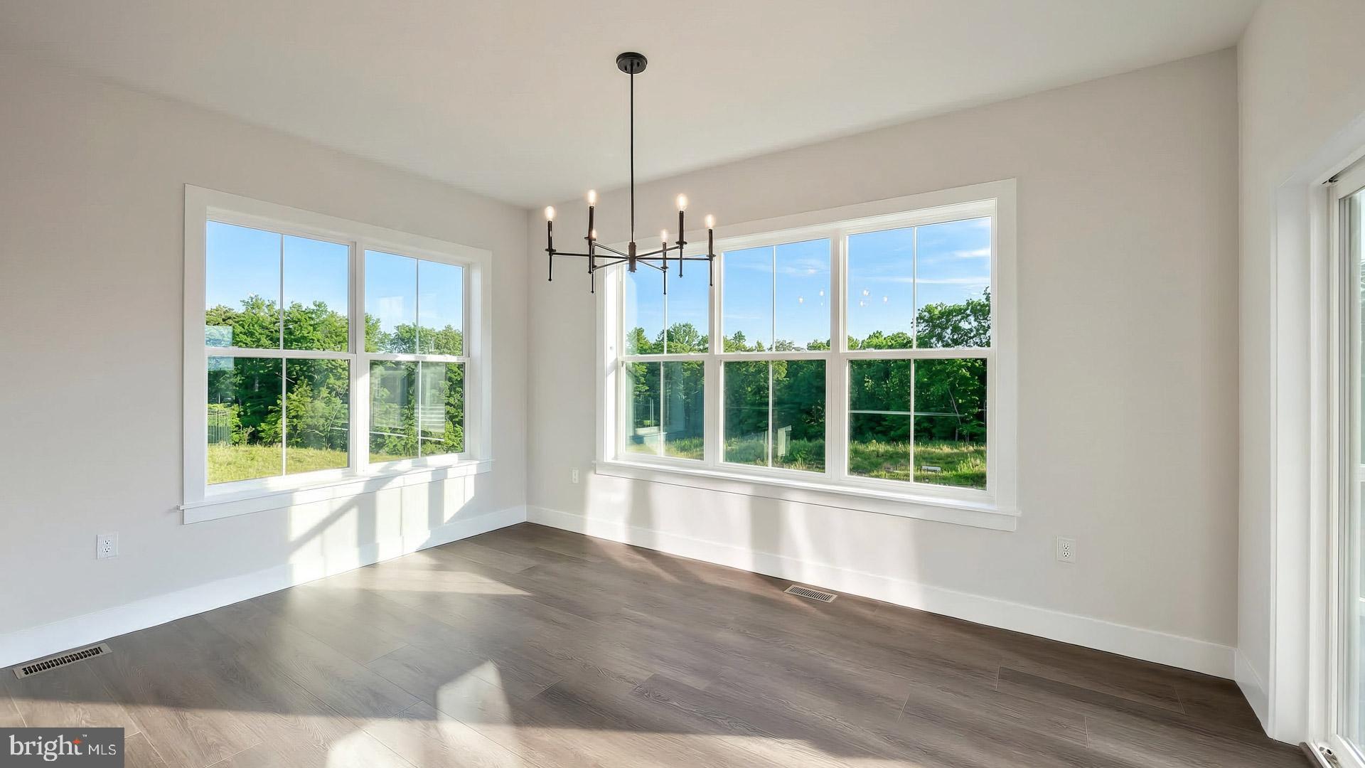 MOUNTAIN VIEW ESTATES - Residential