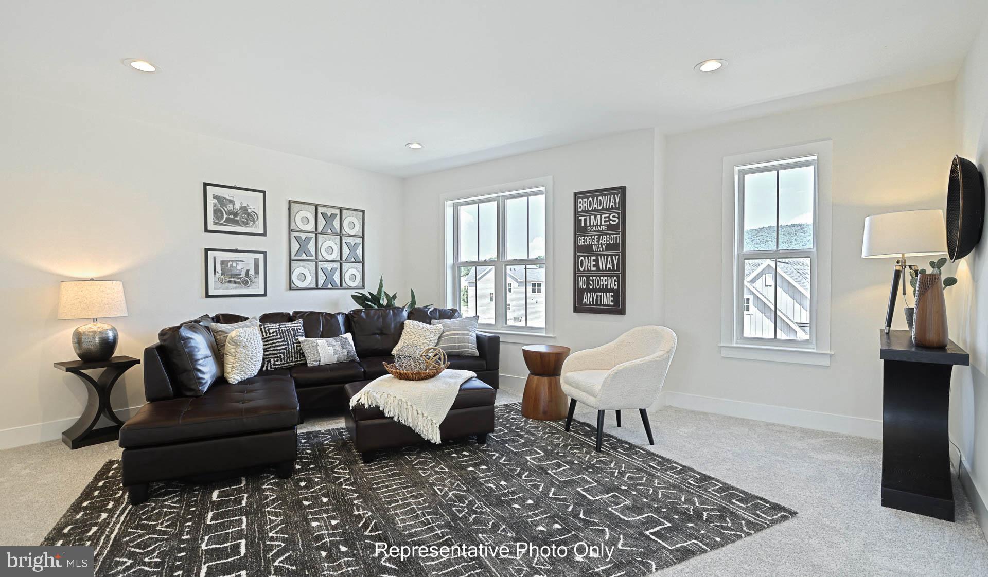 MOUNTAIN VIEW ESTATES - Residential