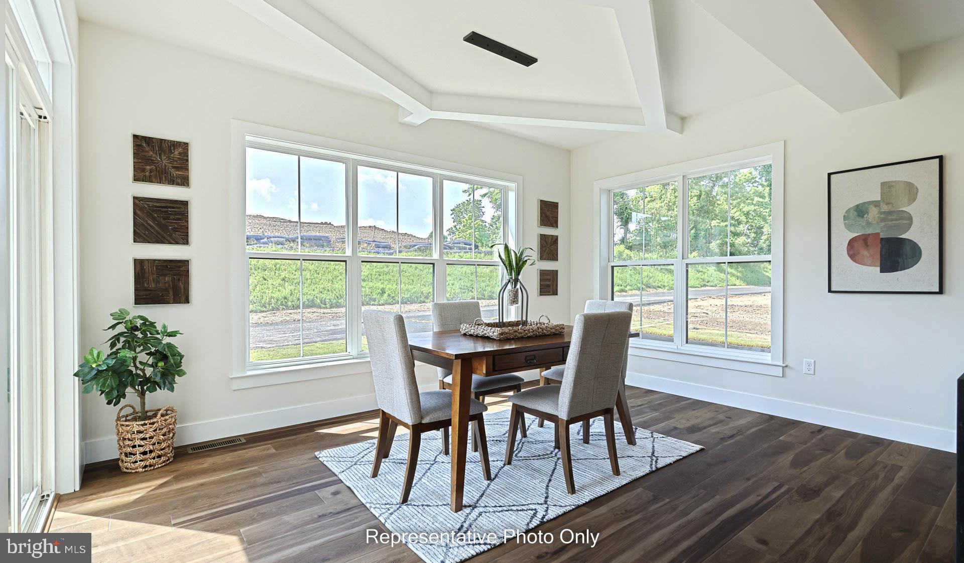 MOUNTAIN VIEW ESTATES - Residential